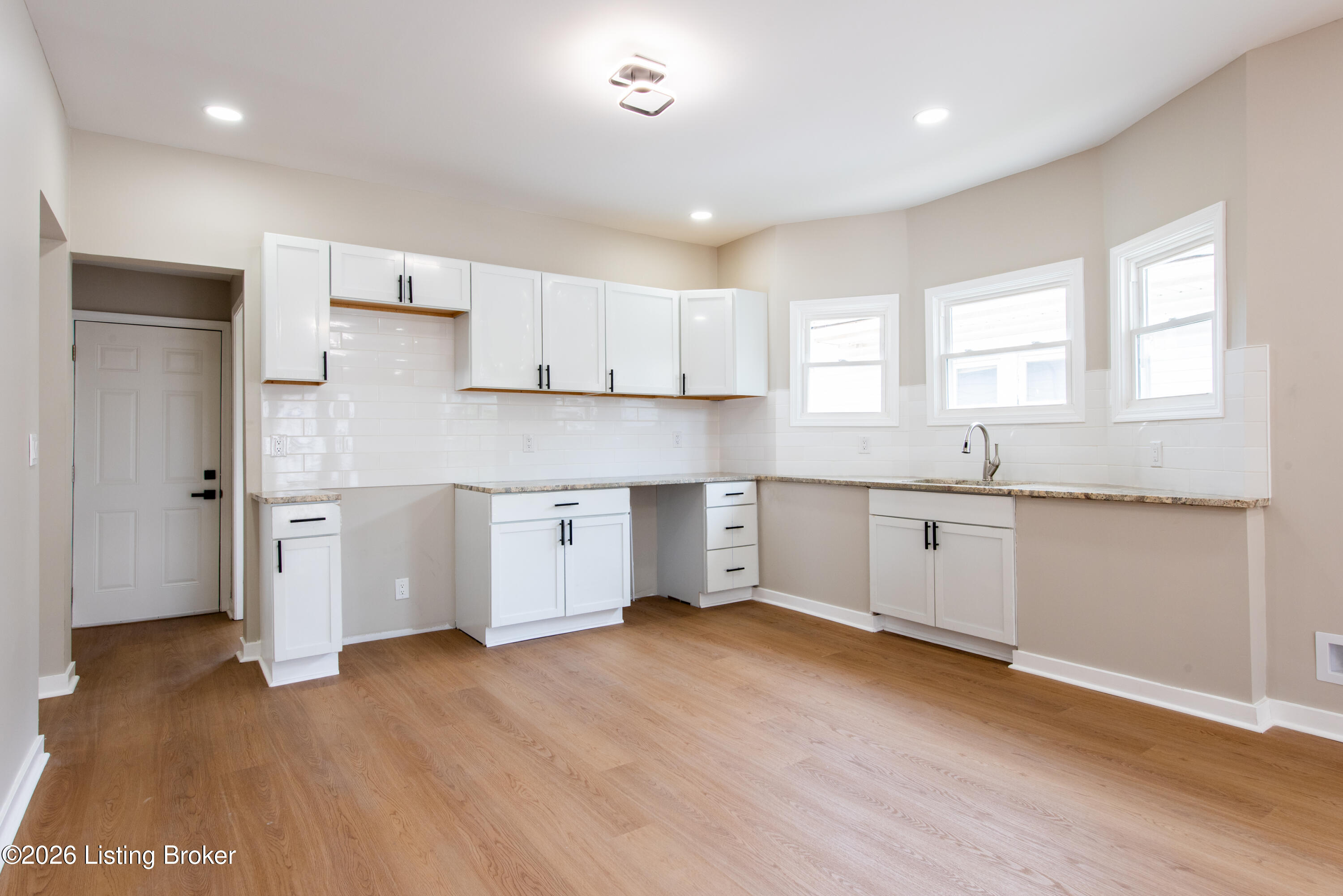 305 N 32nd St