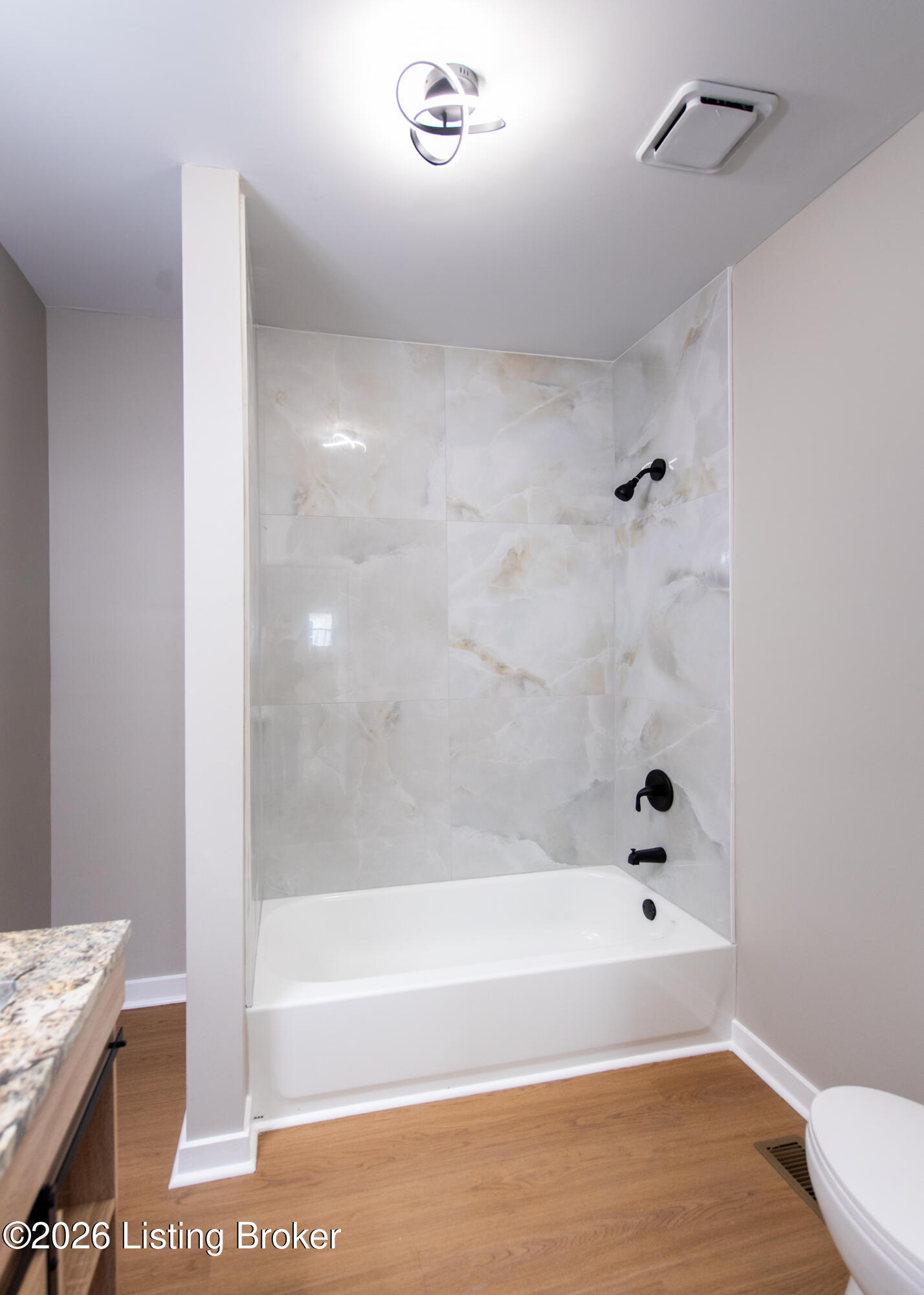 305 N 32nd St