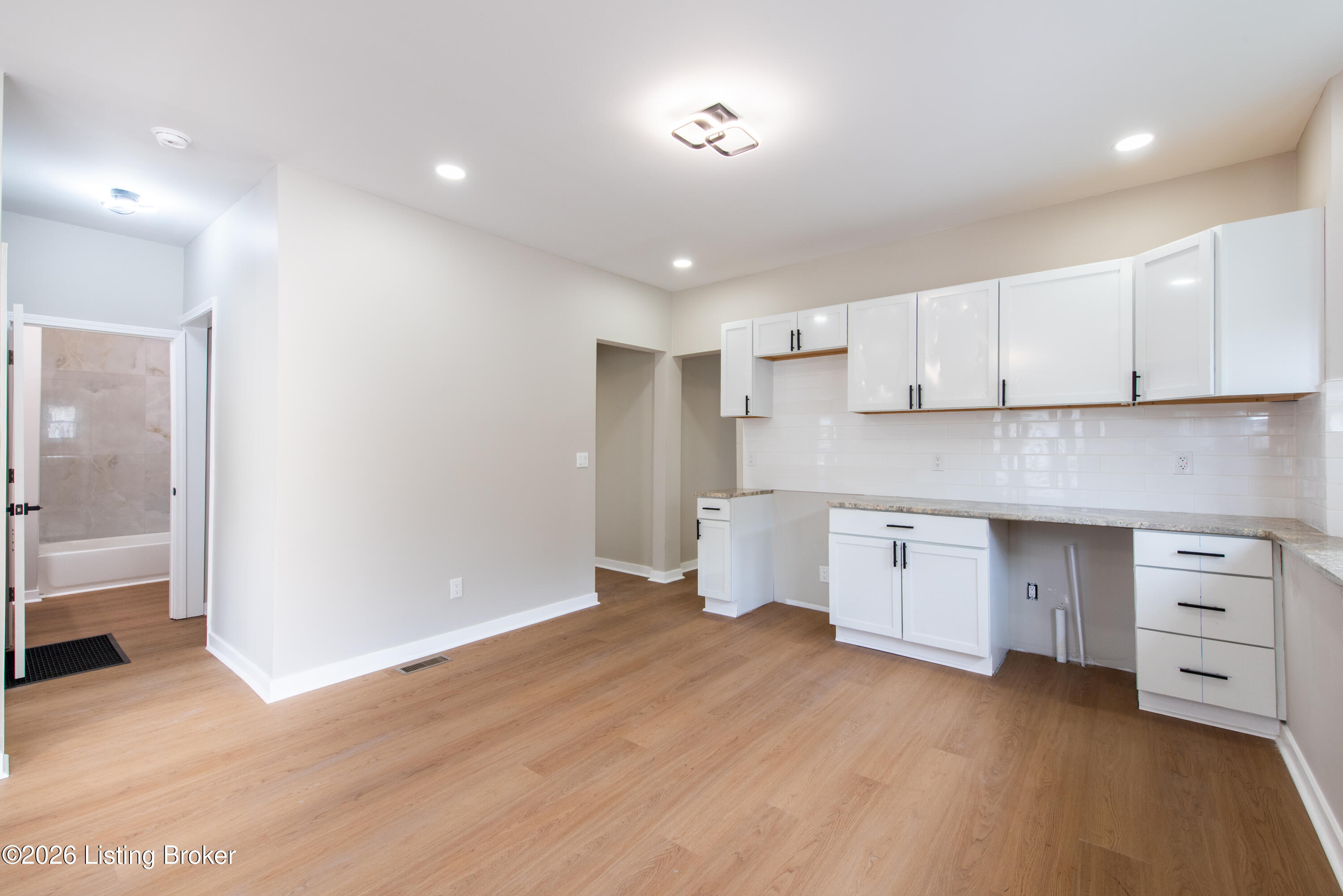 305 N 32nd St