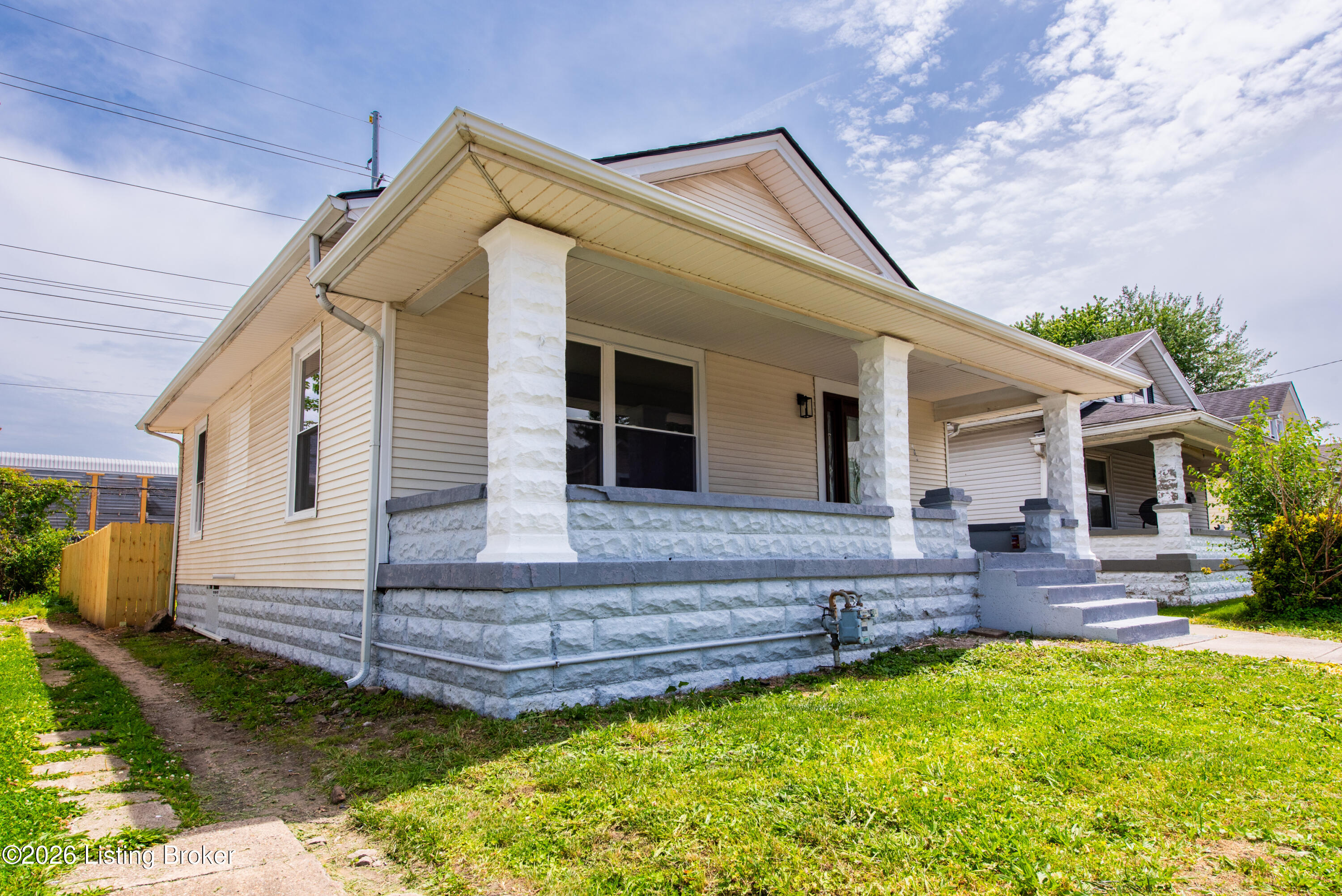 305 N 32nd St