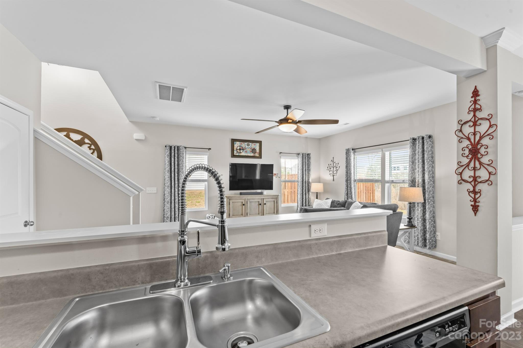 115 Clove Hitch Drive