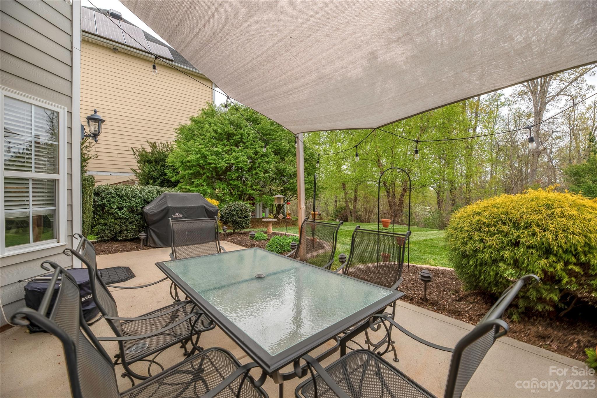 604 Coral Bells Court NW