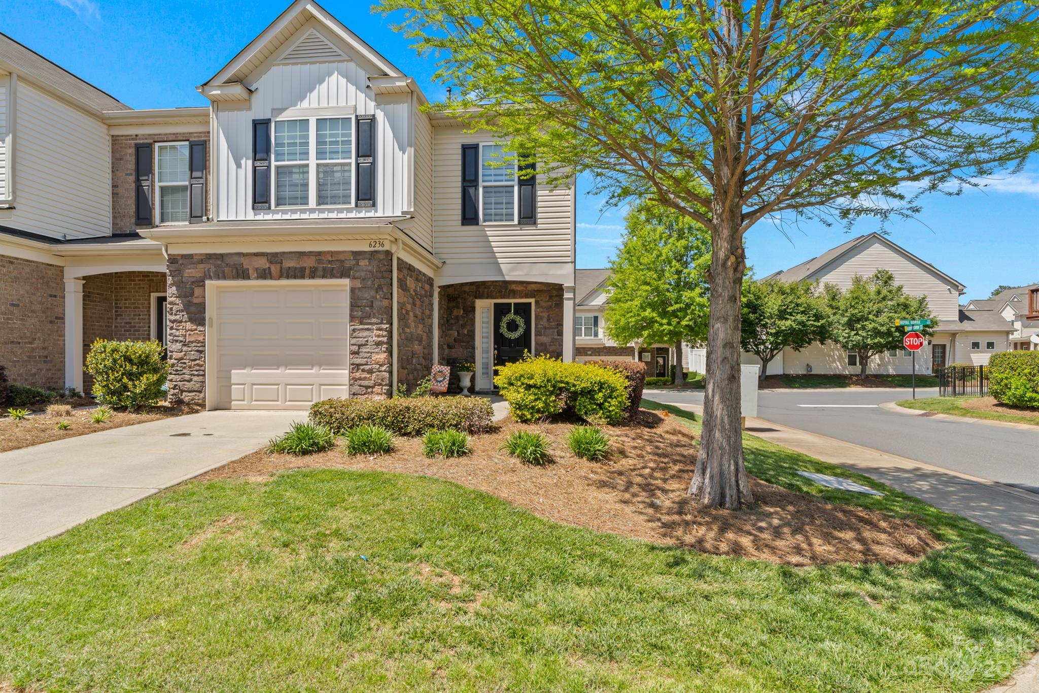 6236 Rockefeller Lane