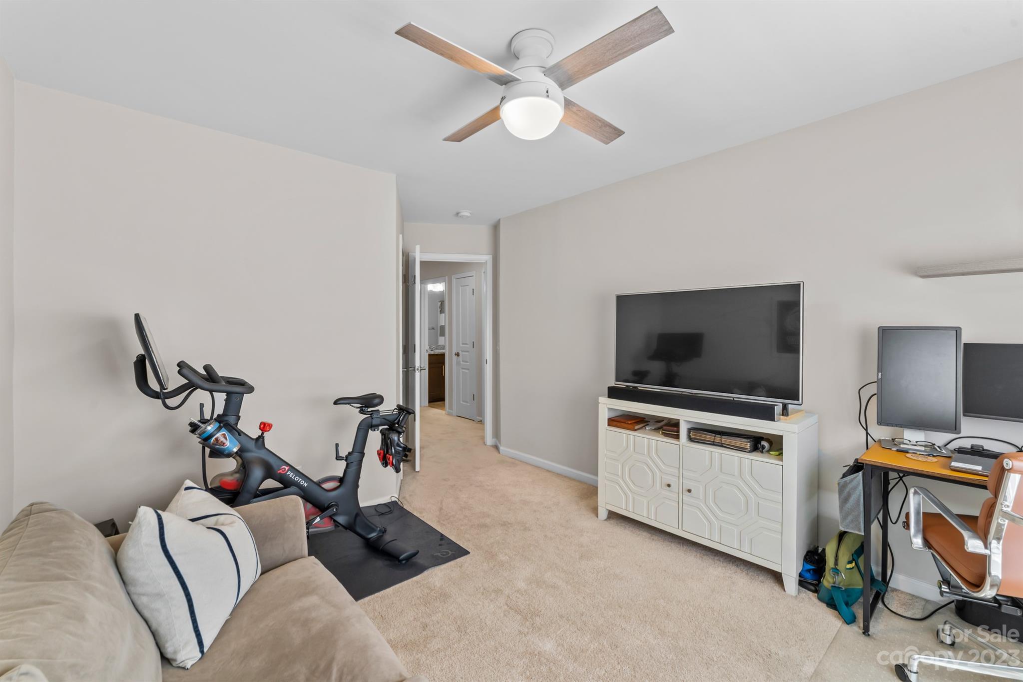 6236 Rockefeller Lane