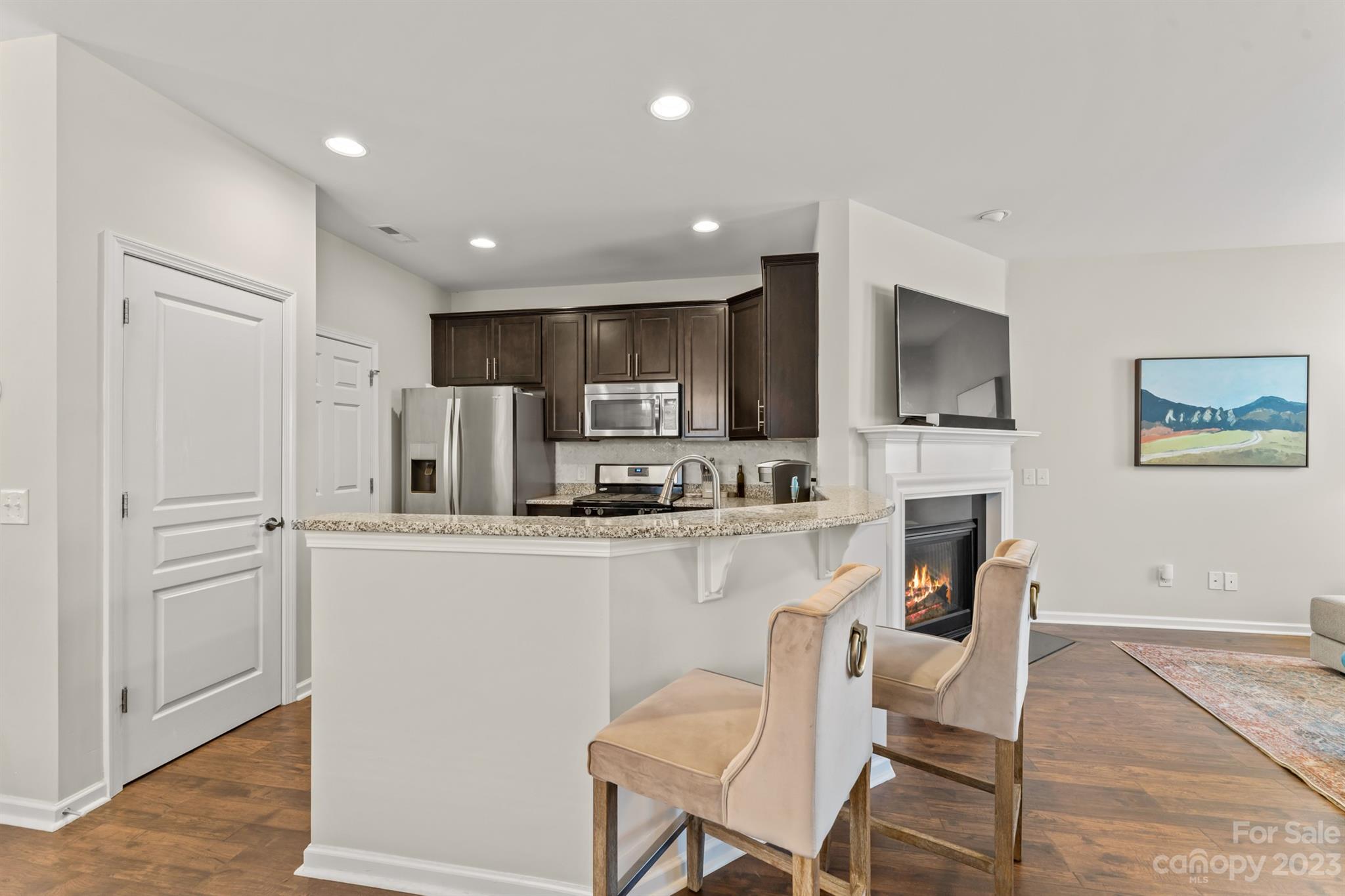 6236 Rockefeller Lane