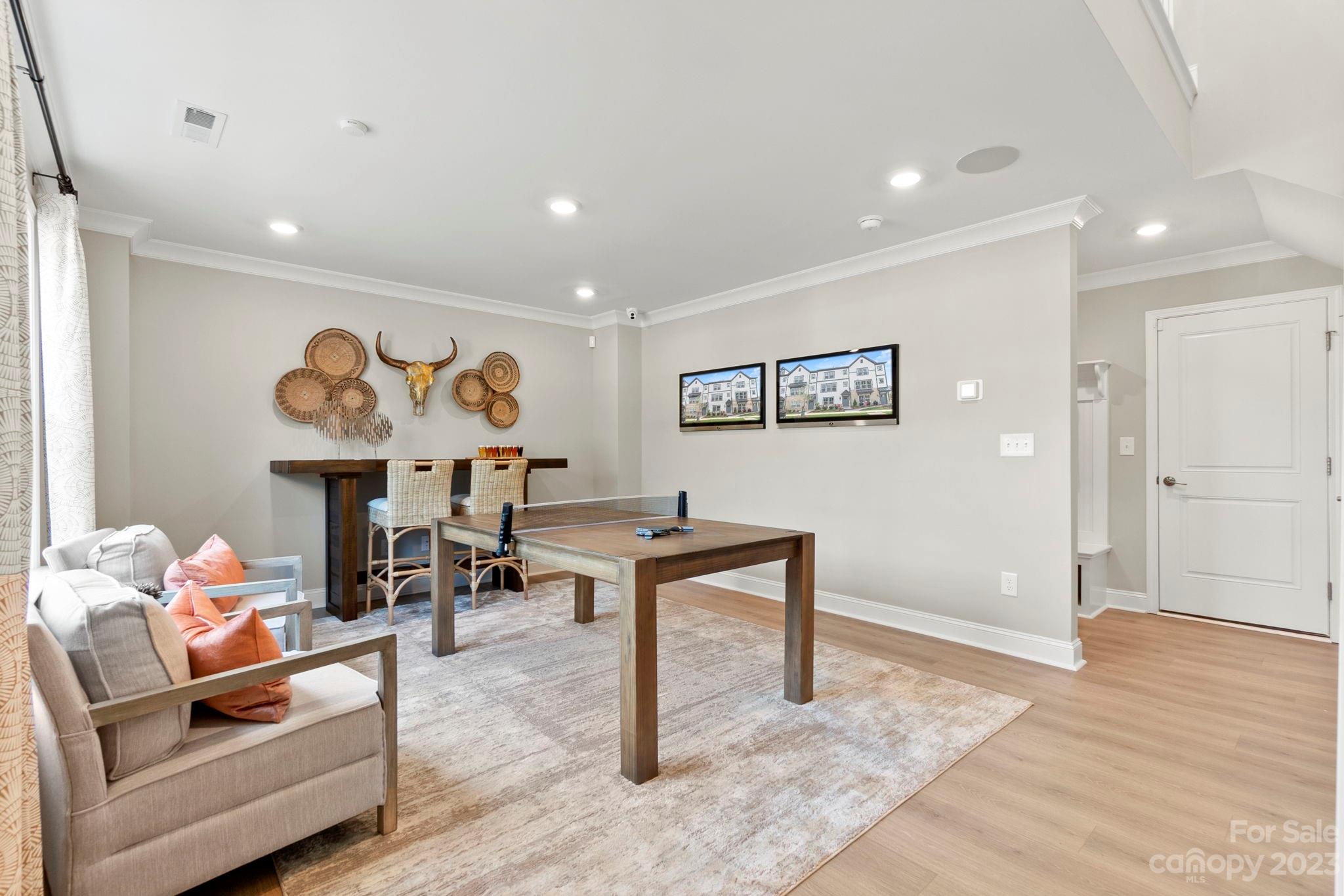 5042 Nestling Spring Street