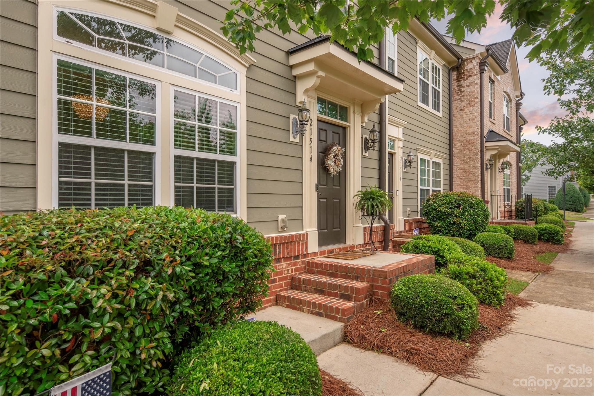 21514 Old Canal Street