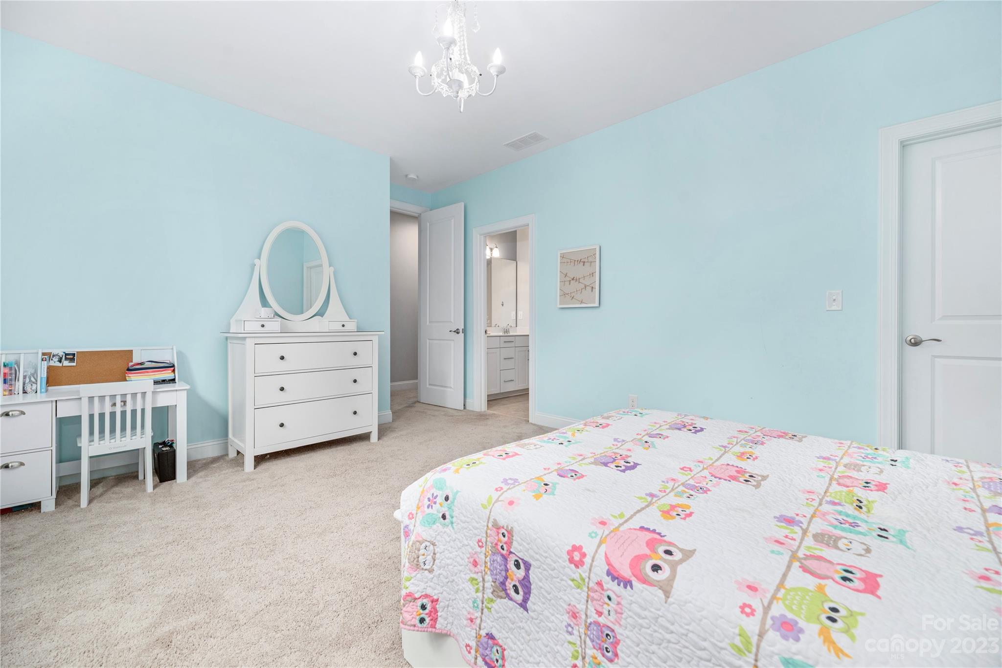 10802 Vanguard Parkway