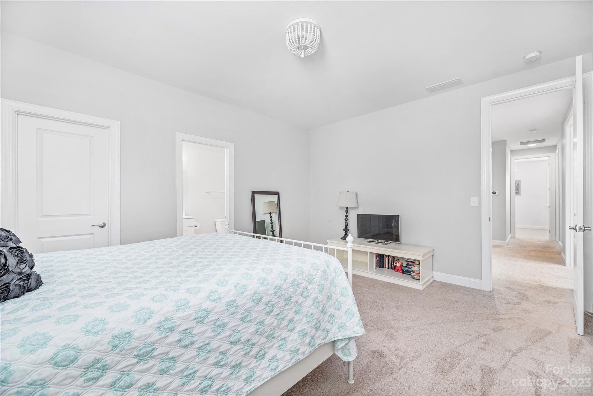 10802 Vanguard Parkway