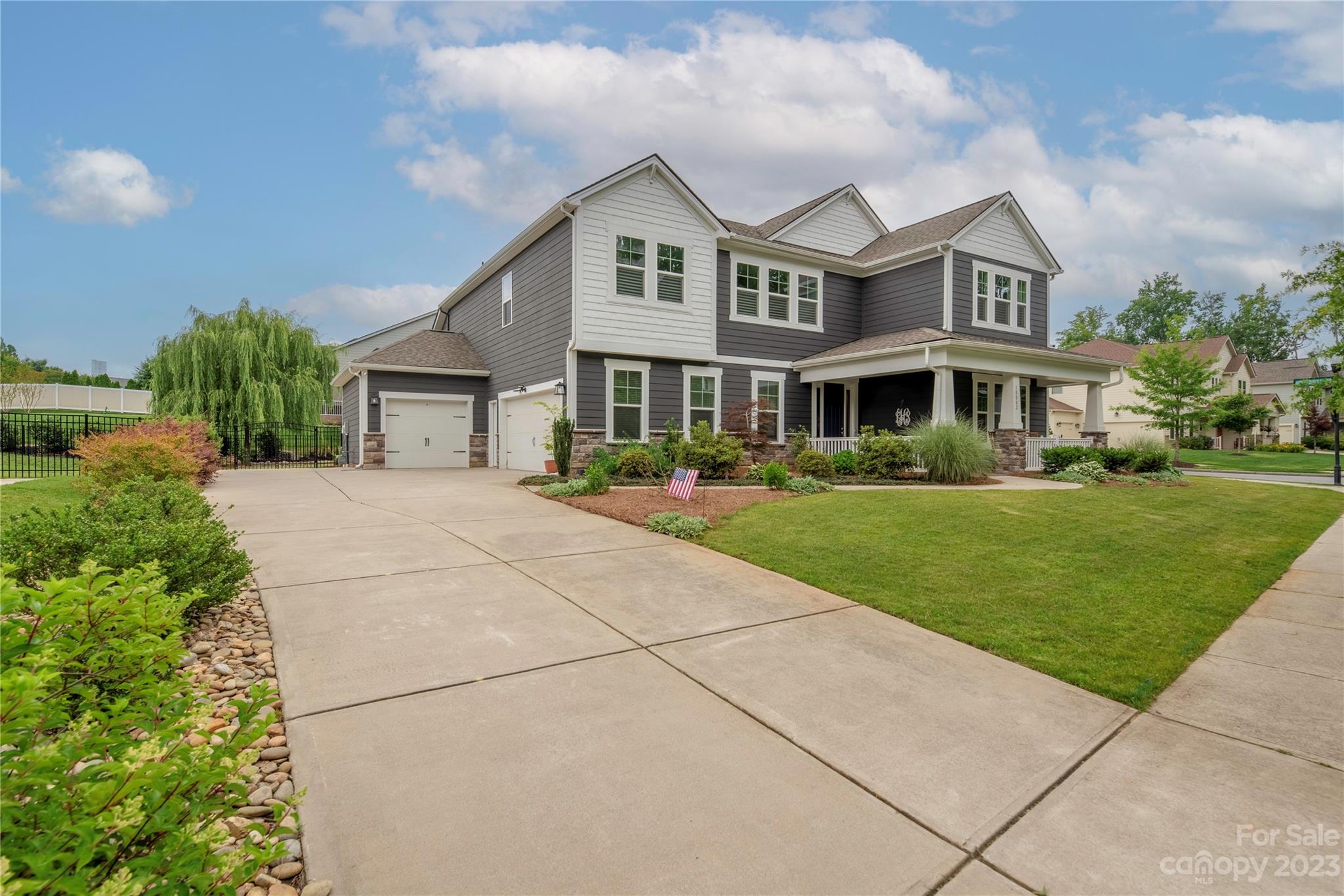10802 Vanguard Parkway