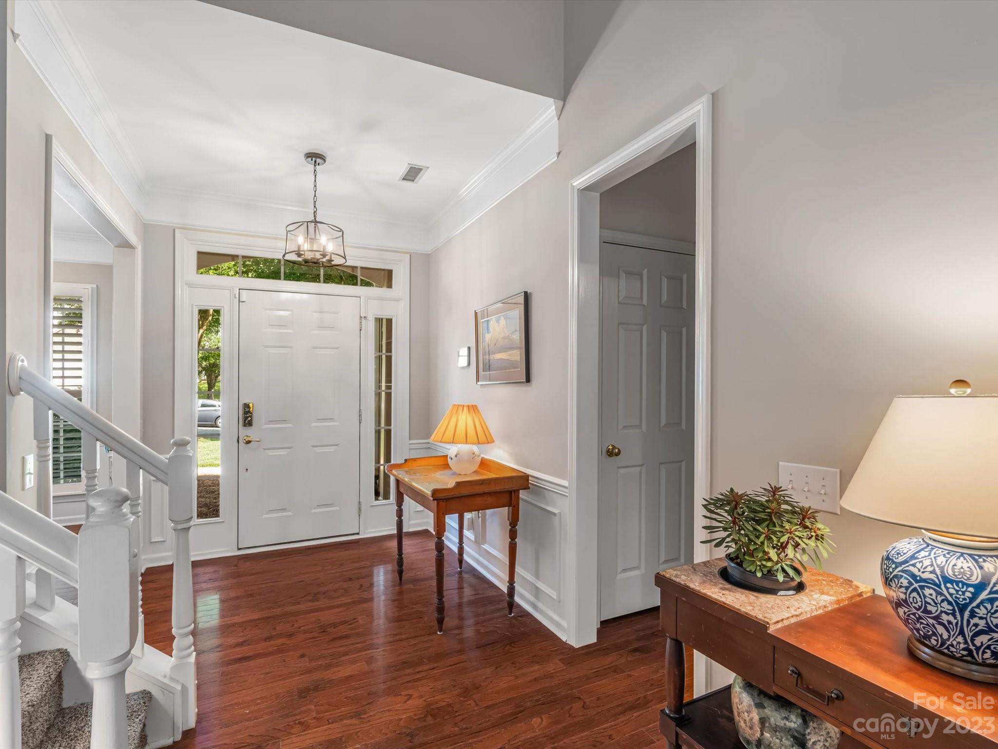 15733 Gathering Oaks Drive