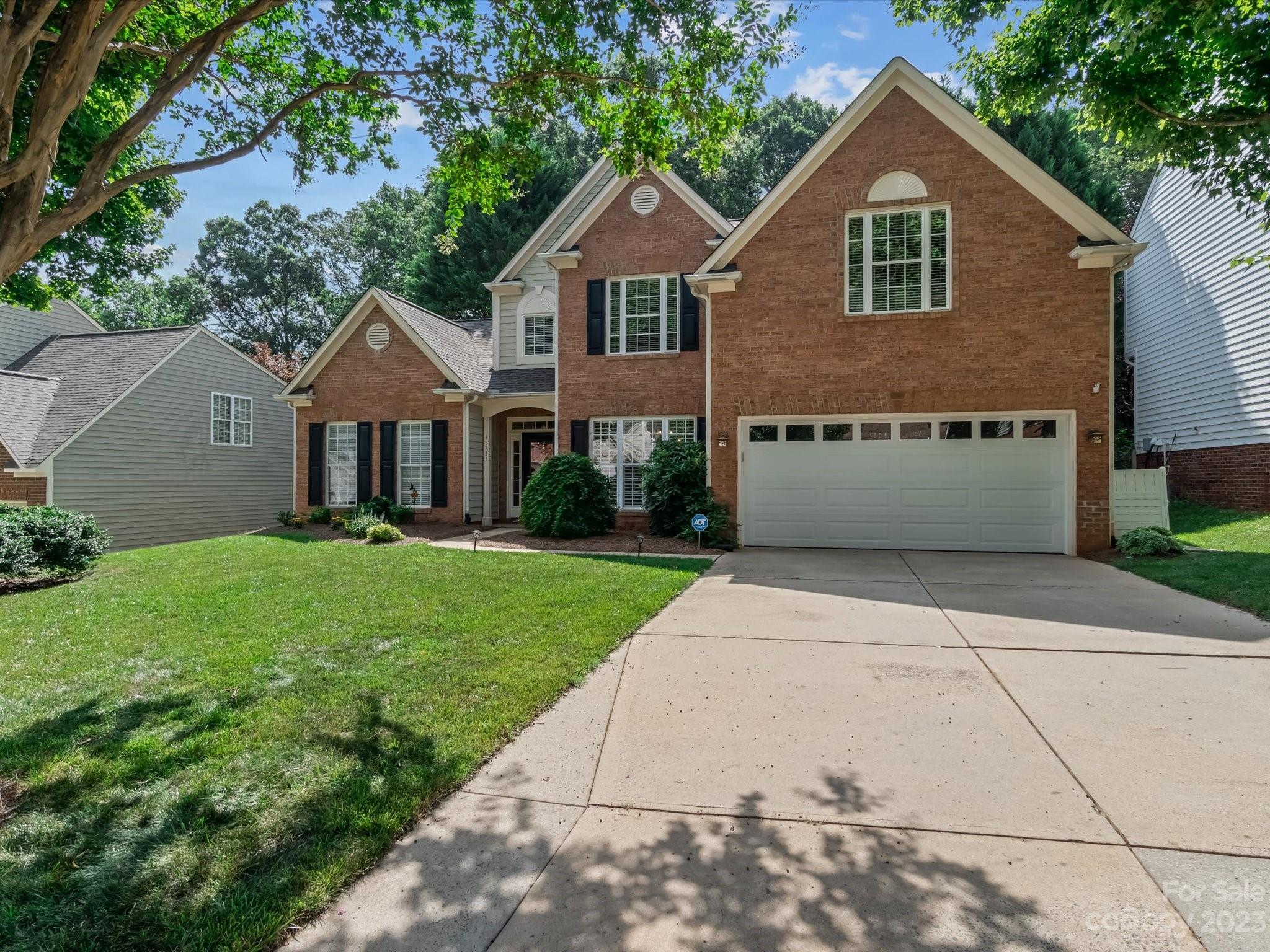15733 Gathering Oaks Drive