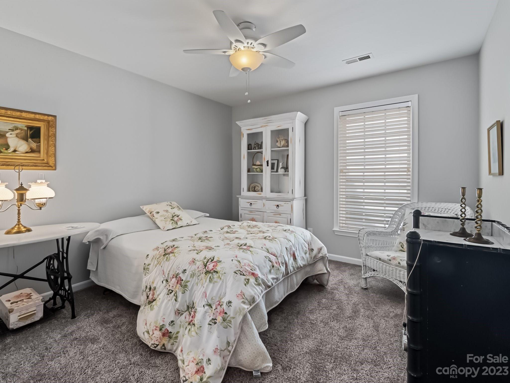 15733 Gathering Oaks Drive