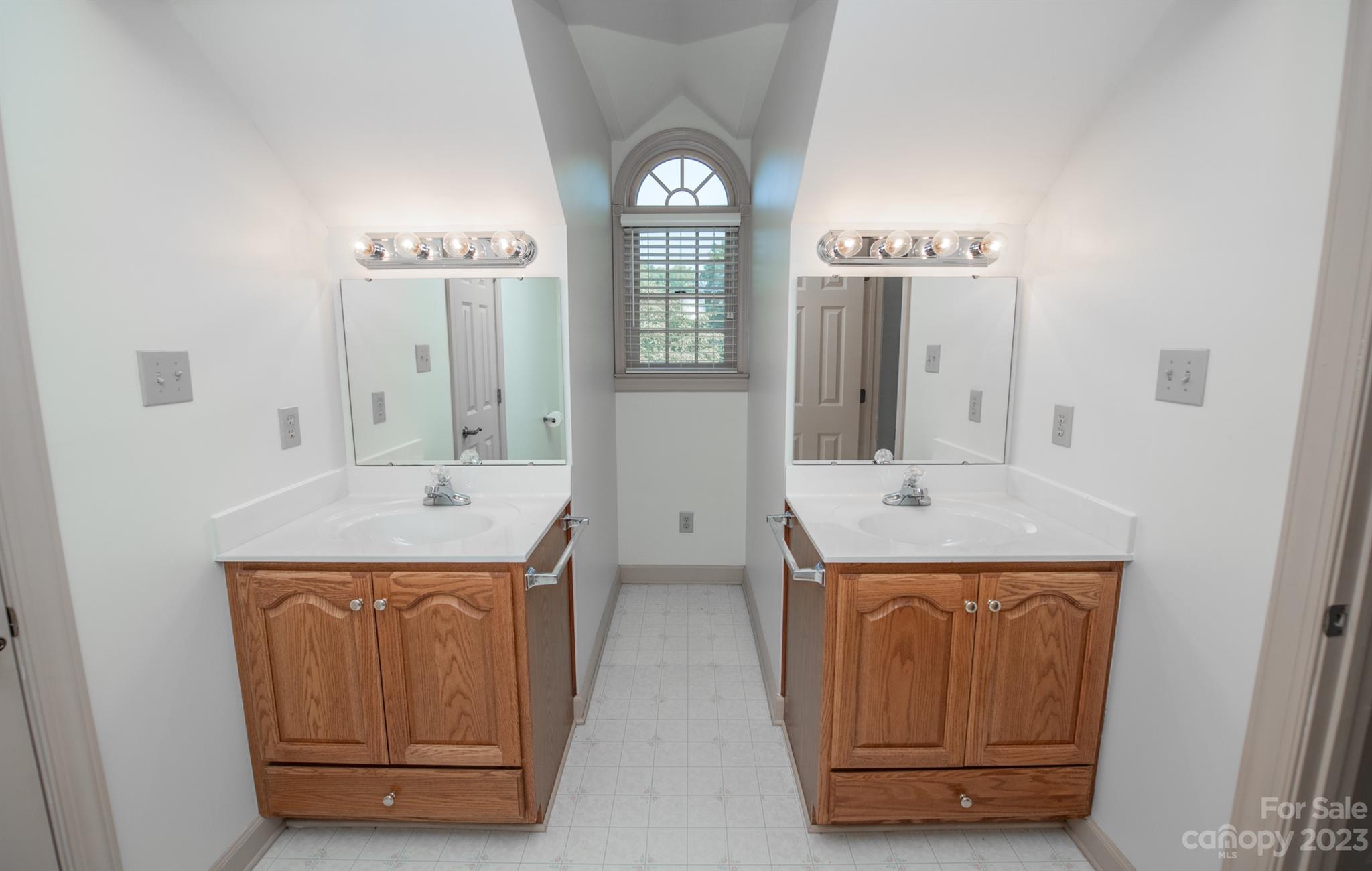 10105 Washam Potts Road