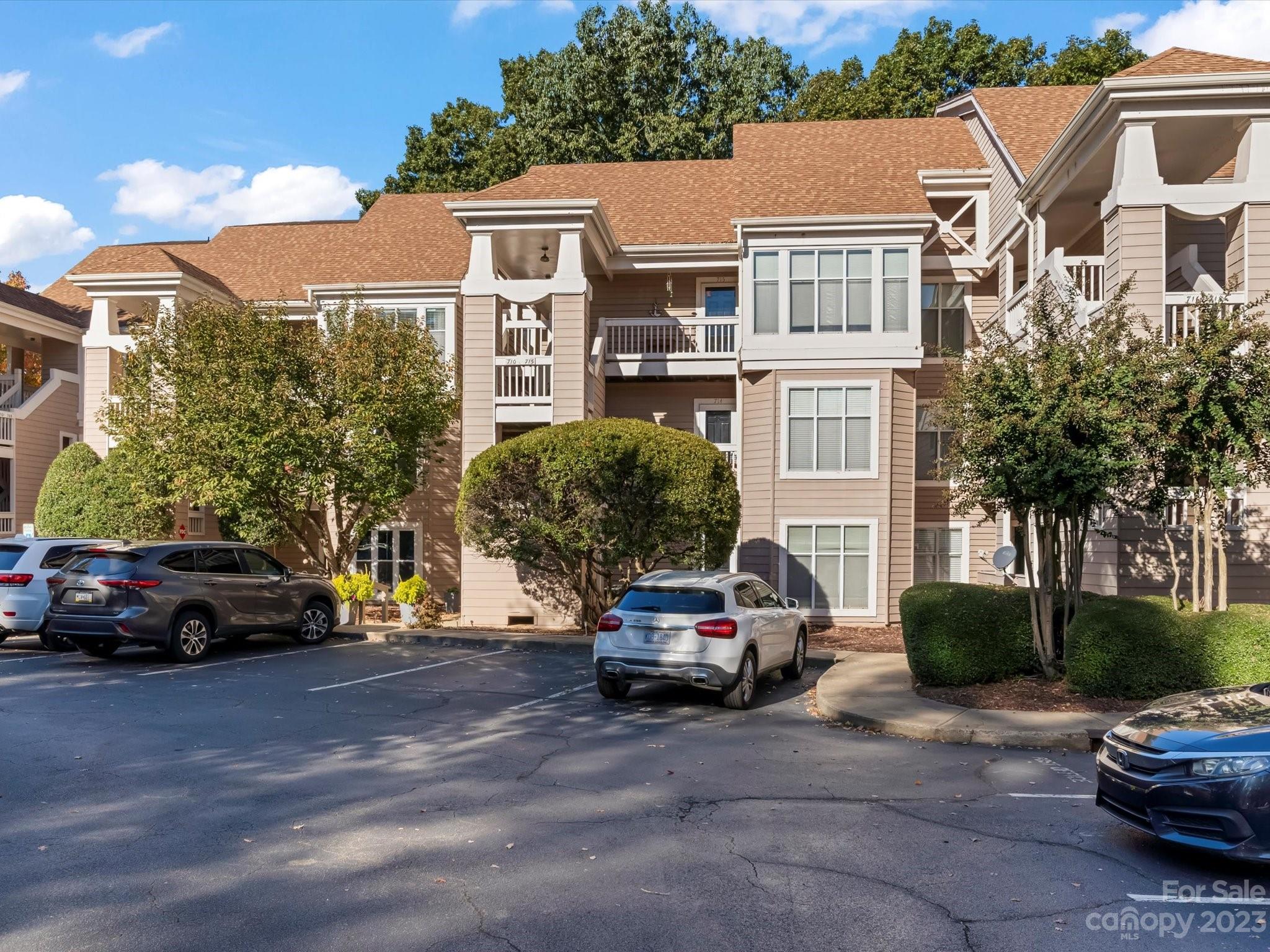 709 Southwest Drive