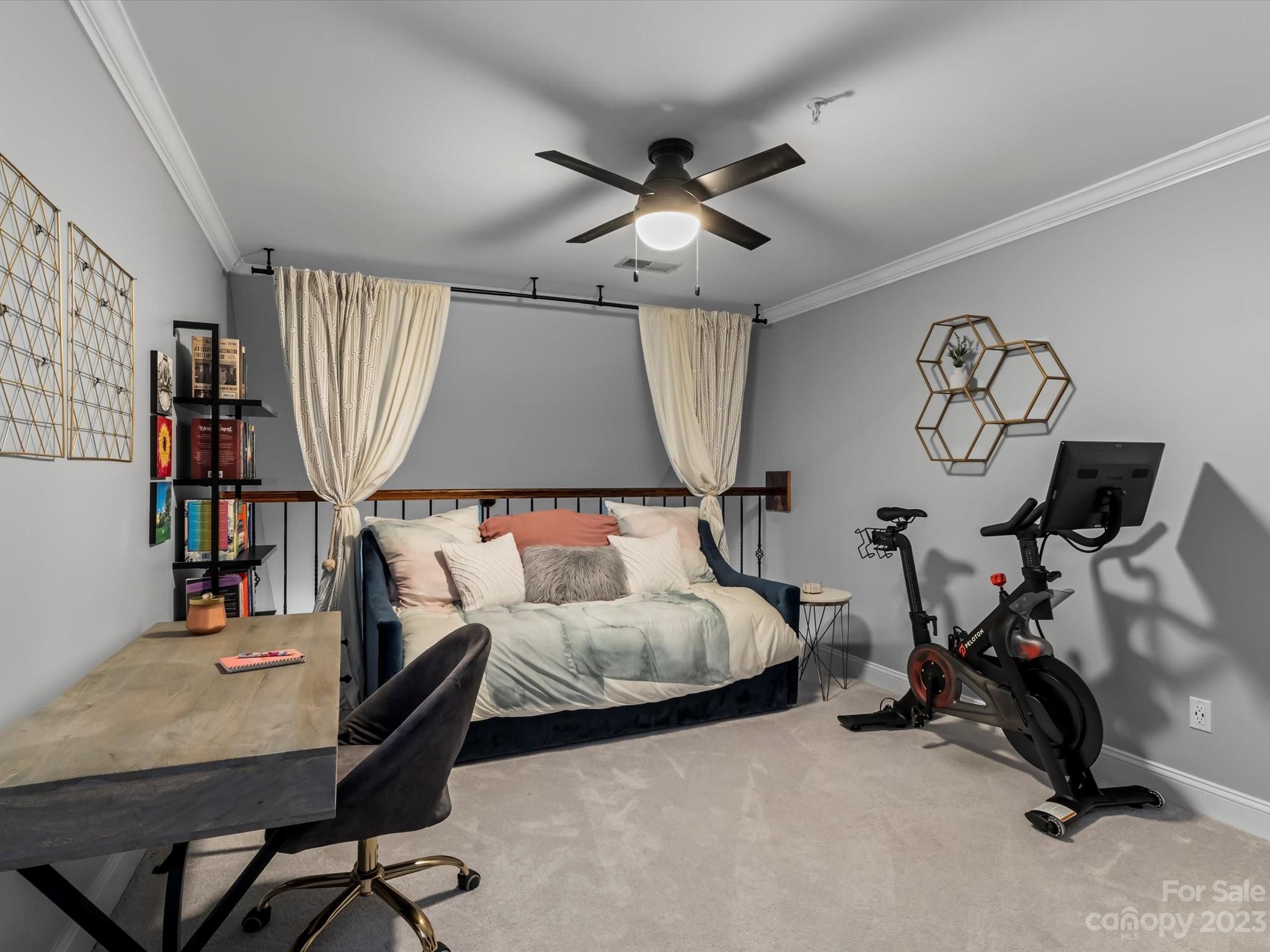 709 Southwest Drive