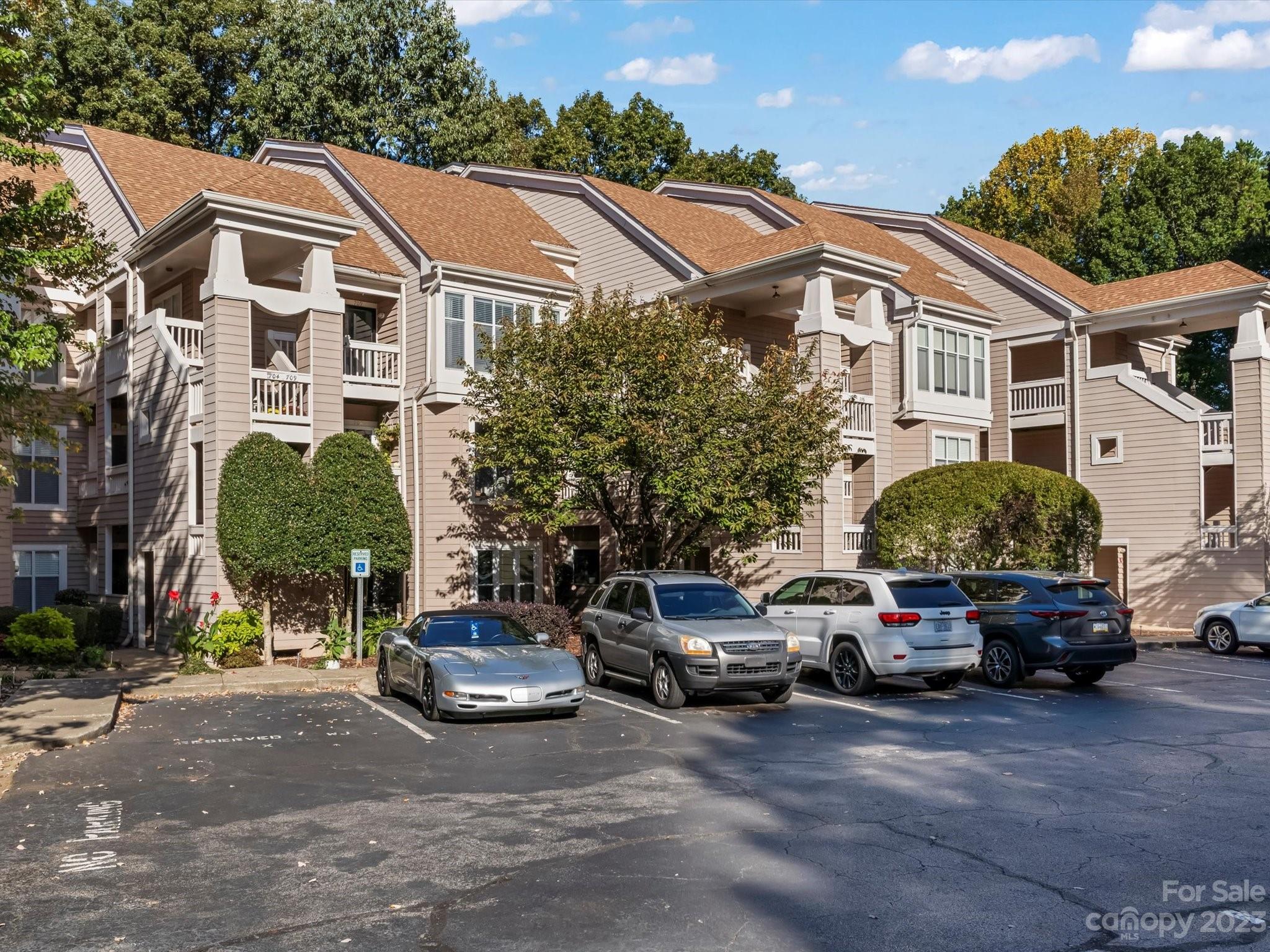709 Southwest Drive