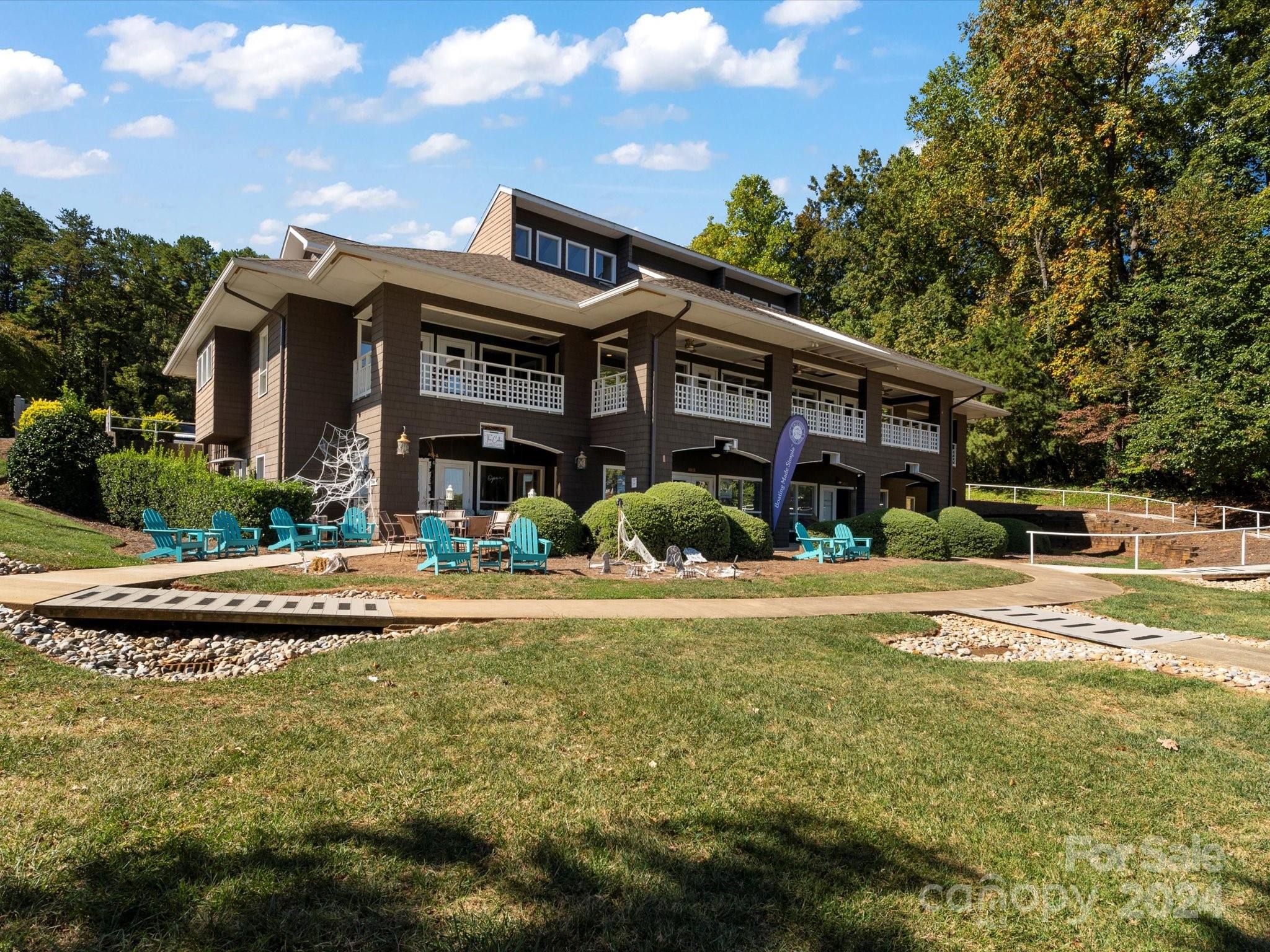 336 Northwest Drive