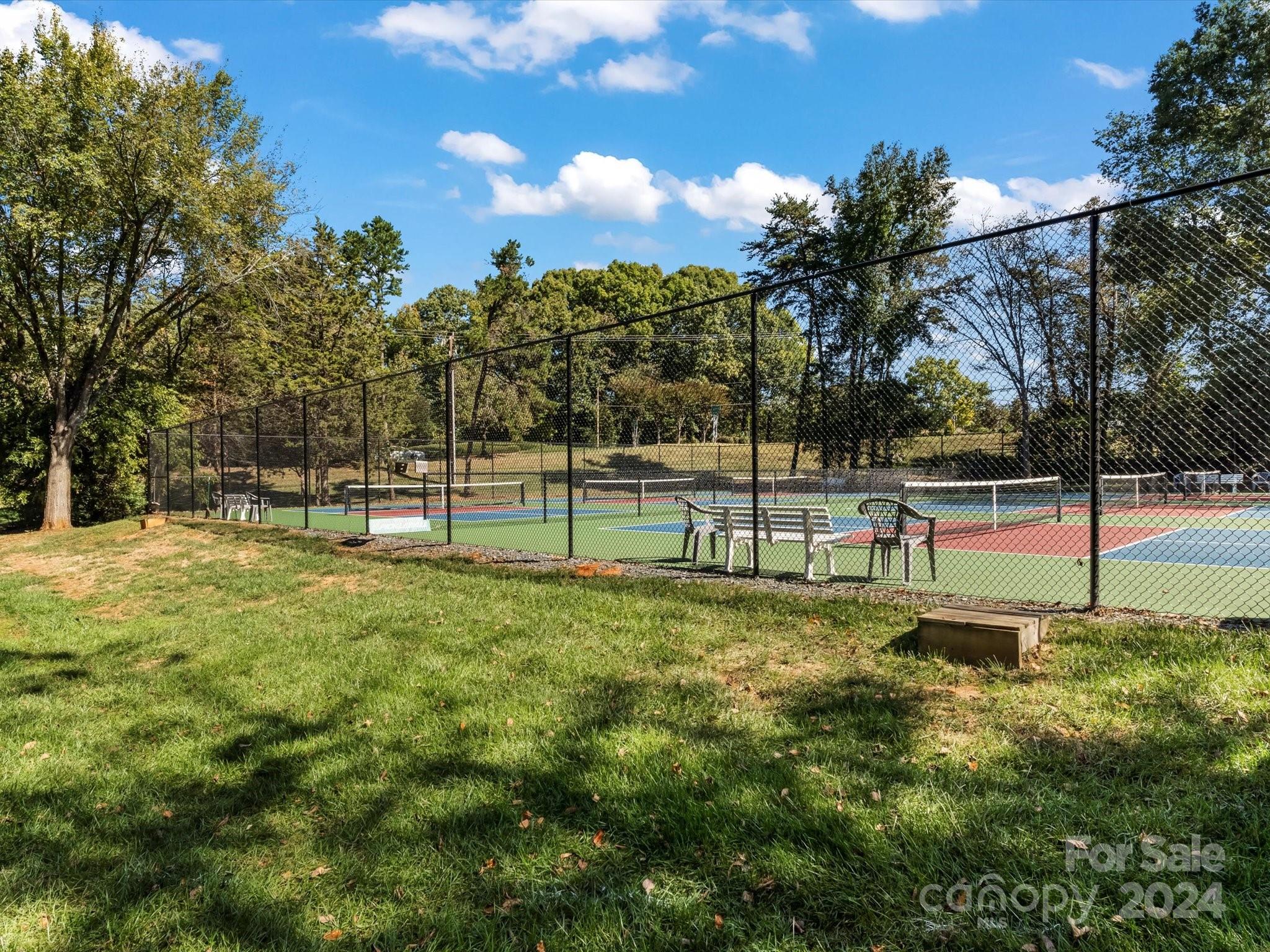 336 Northwest Drive