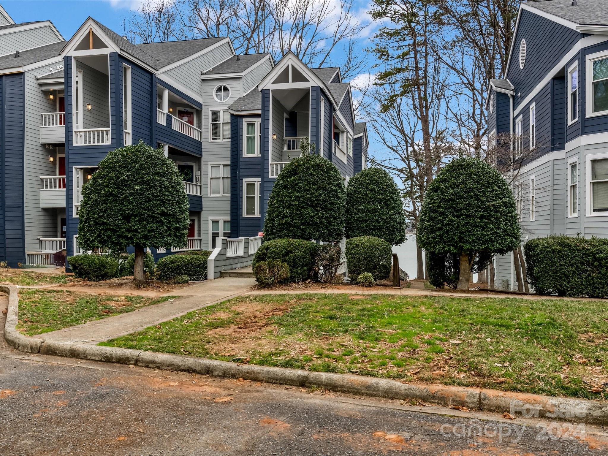 336 Northwest Drive