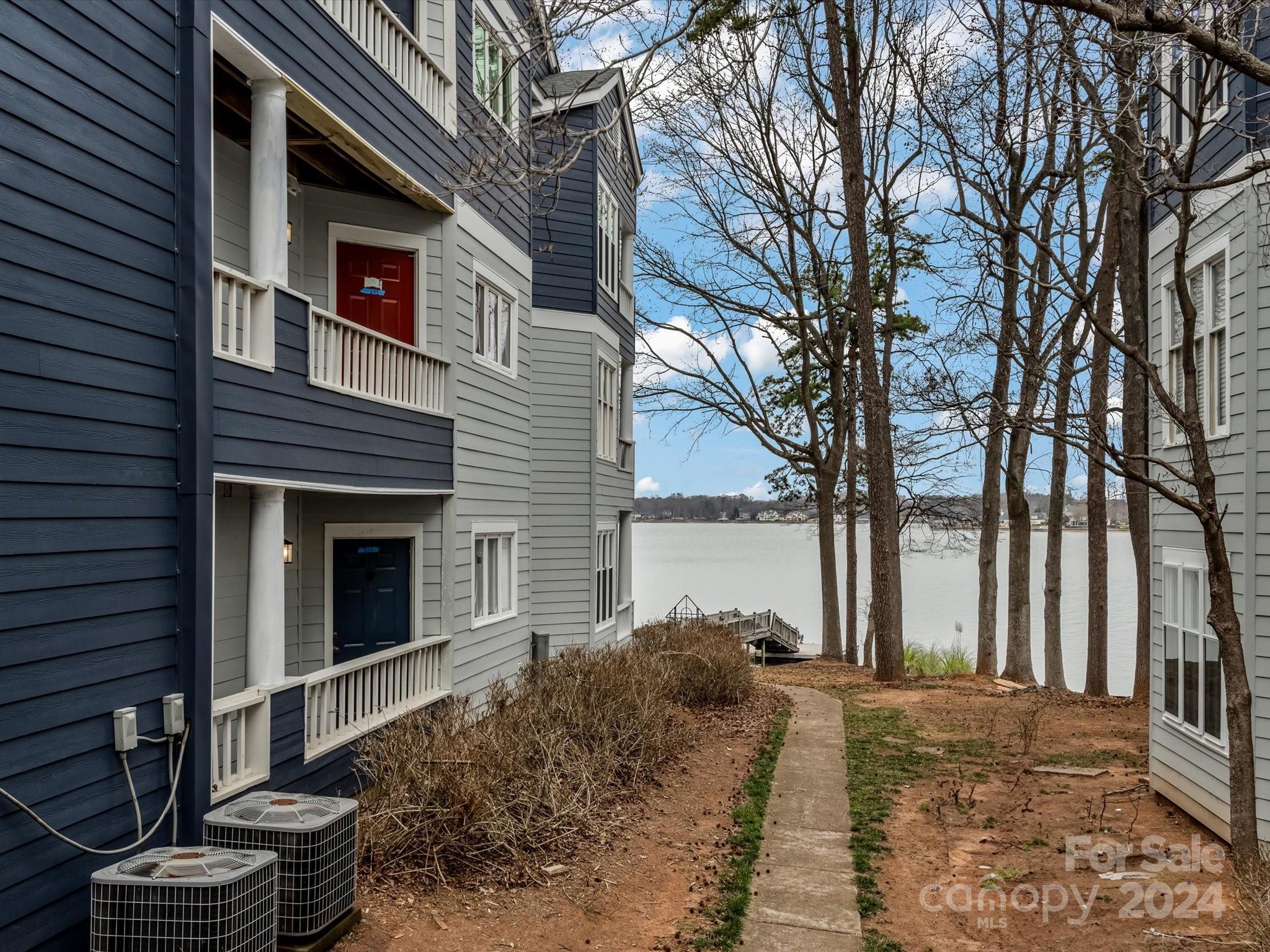 336 Northwest Drive