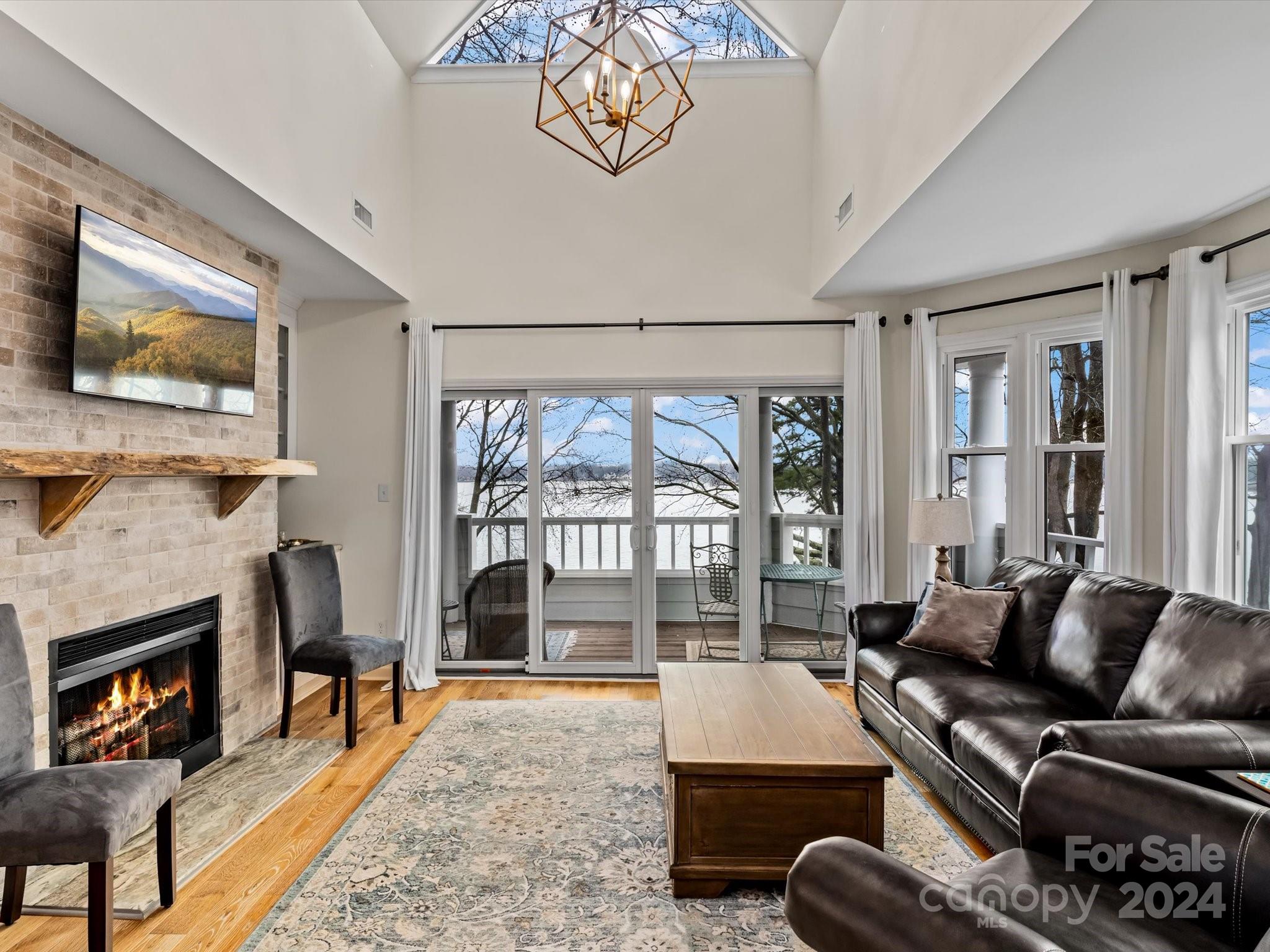 336 Northwest Drive