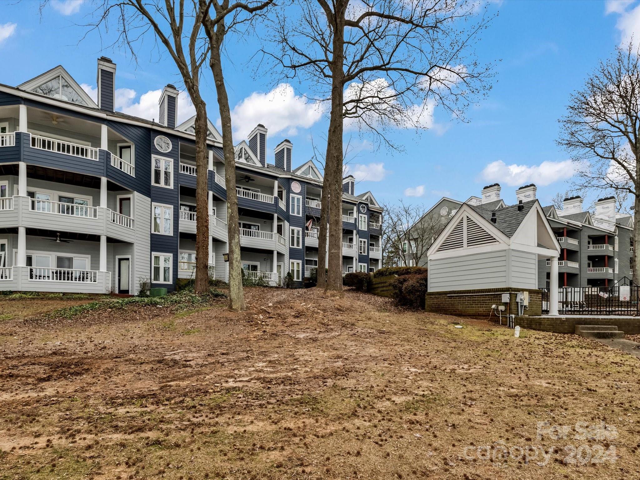336 Northwest Drive