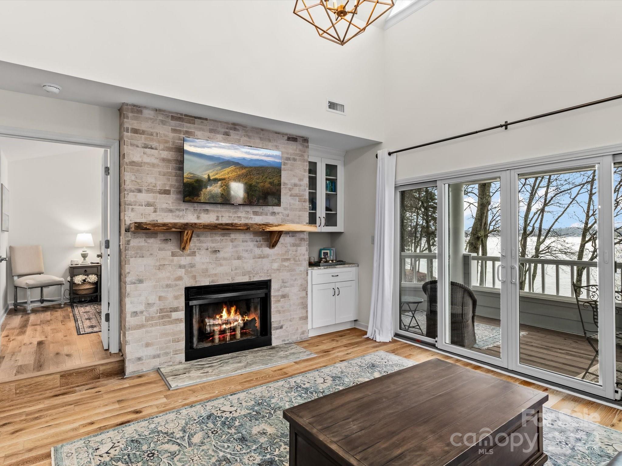 336 Northwest Drive