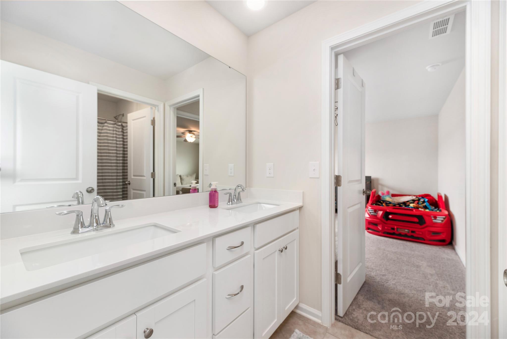 4567 Clifton Mill Lane Unit: 111