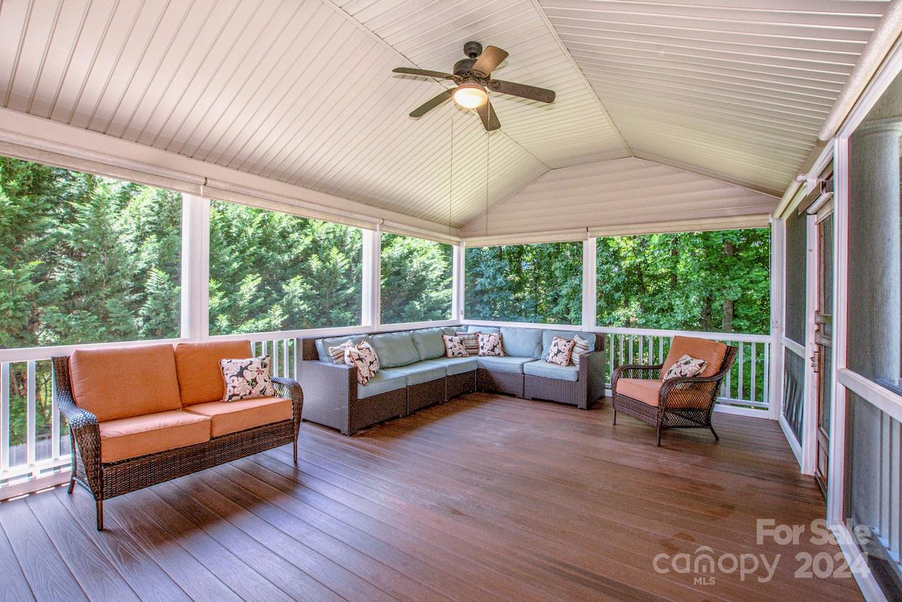 158 Bay Laurel Drive