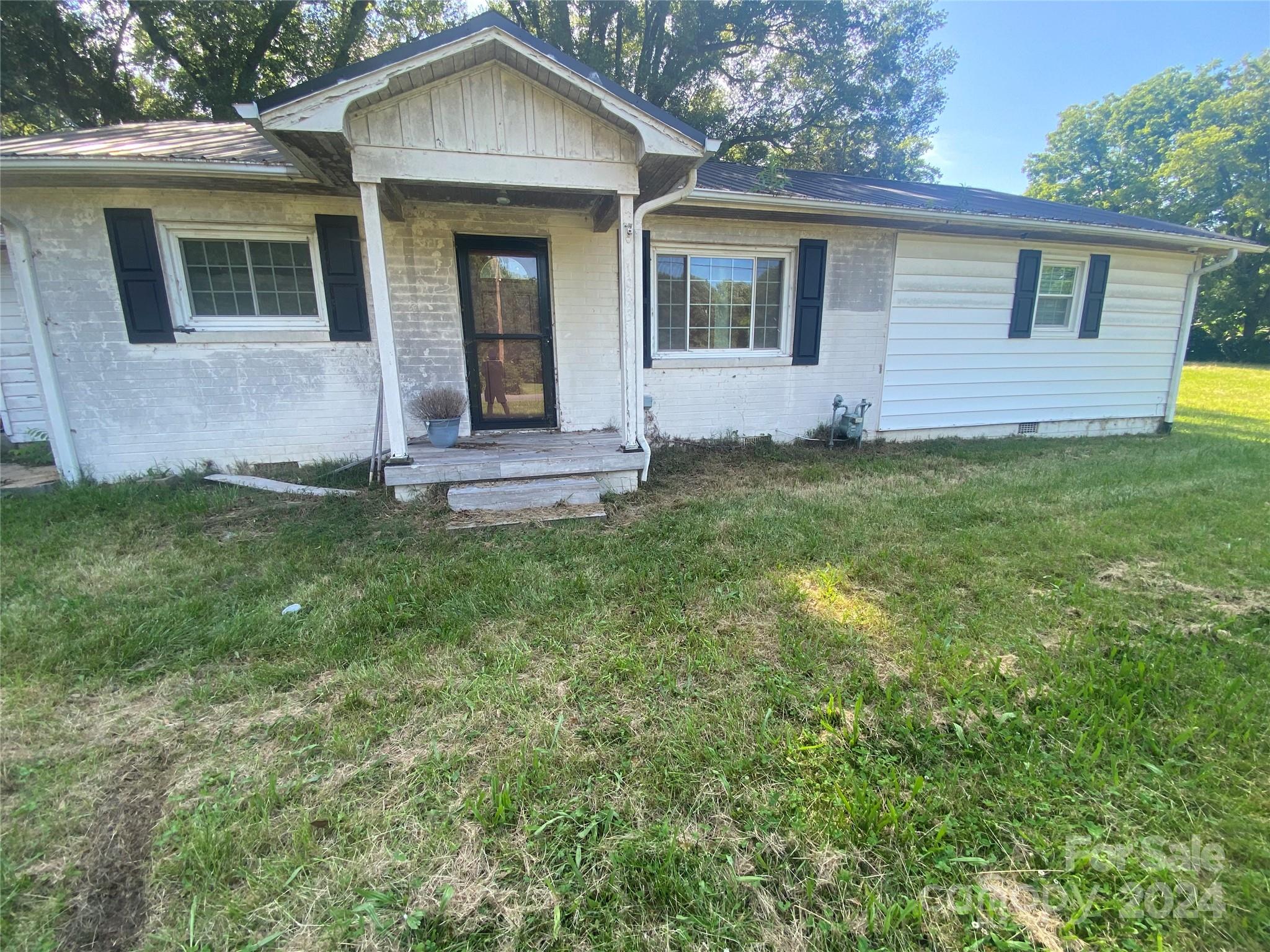 1993 Moss Farm Road Unit: 1