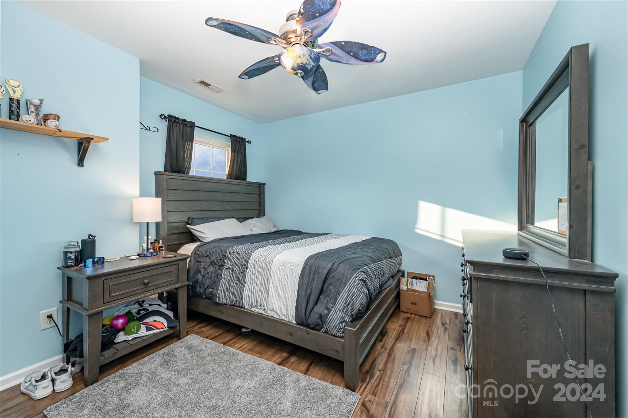 6143 Maple Leaf Avenue