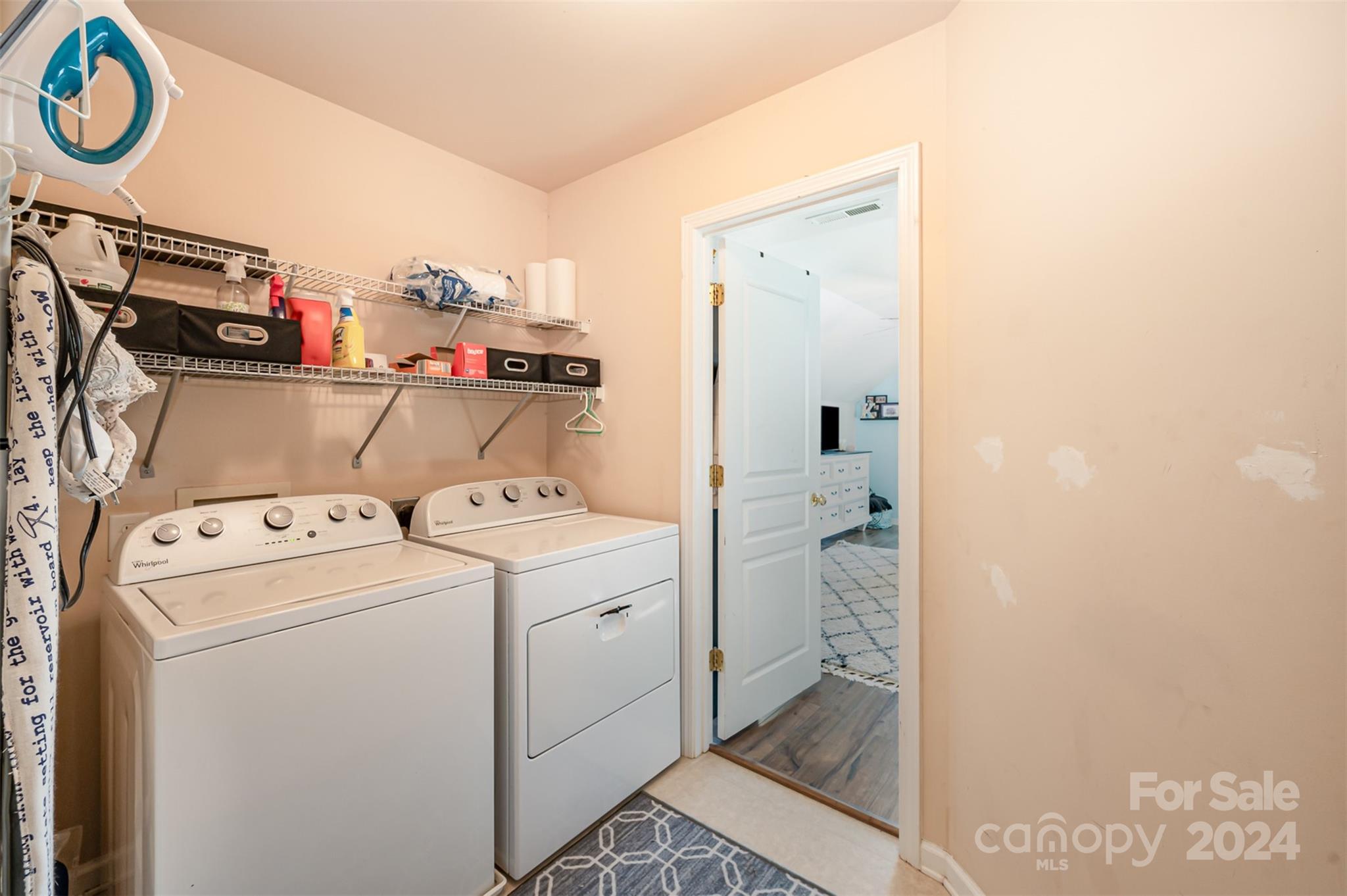 6143 Maple Leaf Avenue