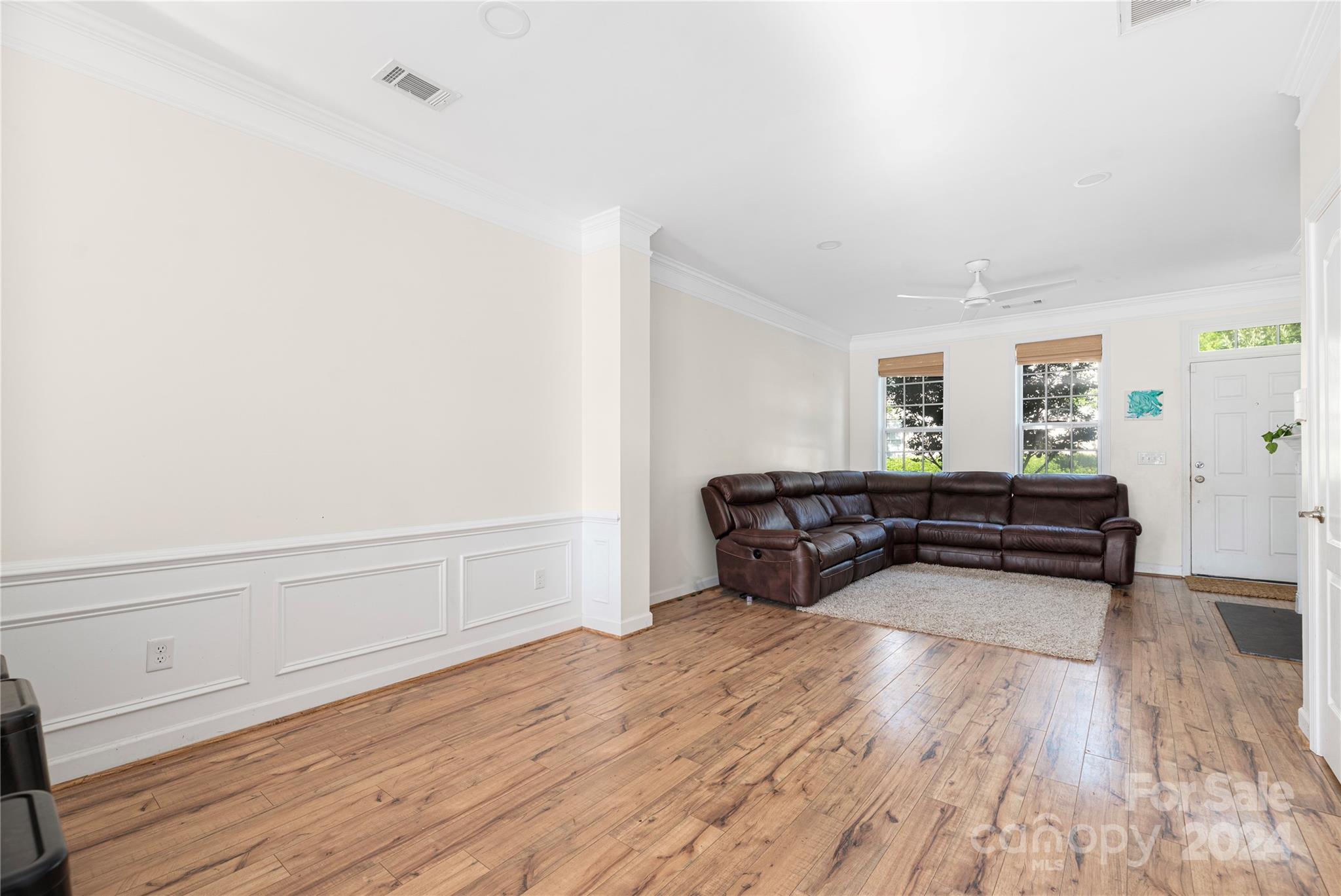 1083 Writers Way