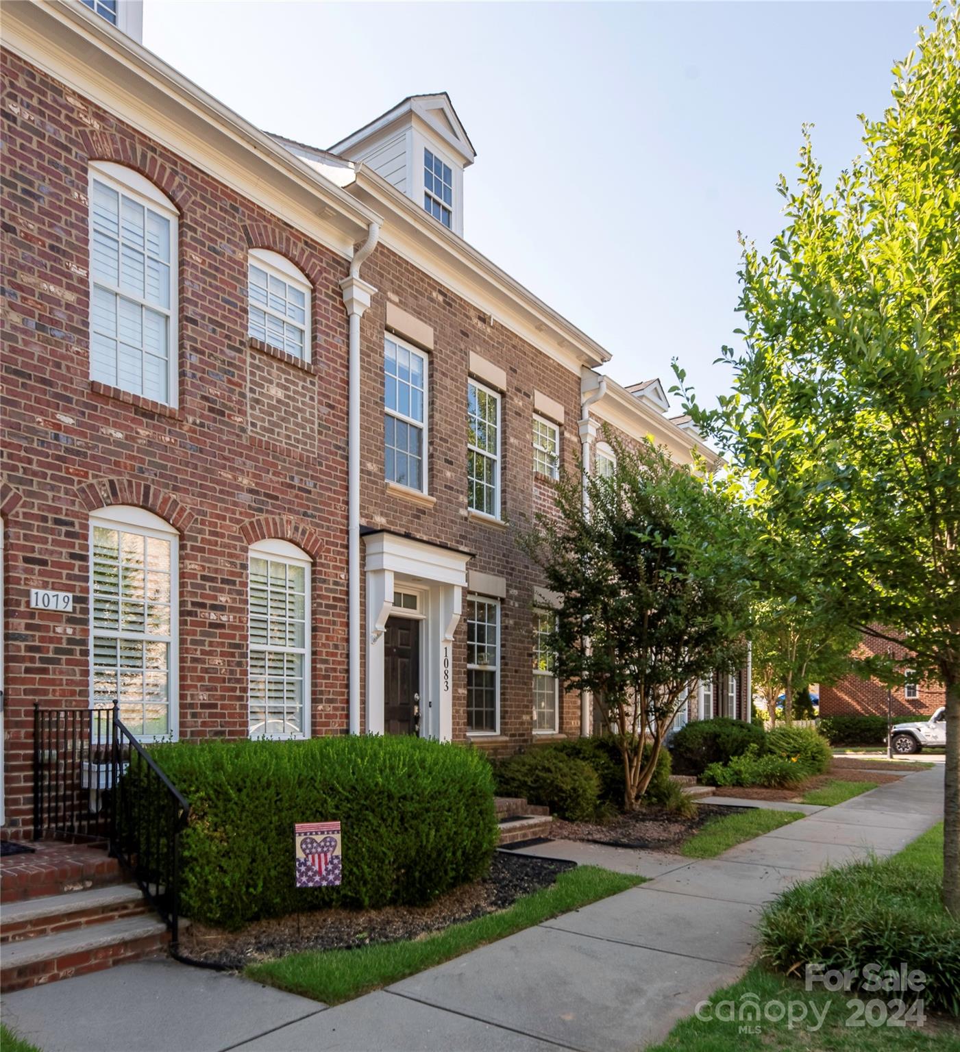 1083 Writers Way