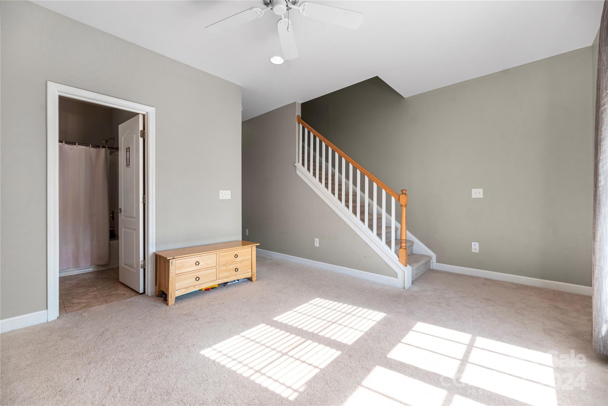 1083 Writers Way