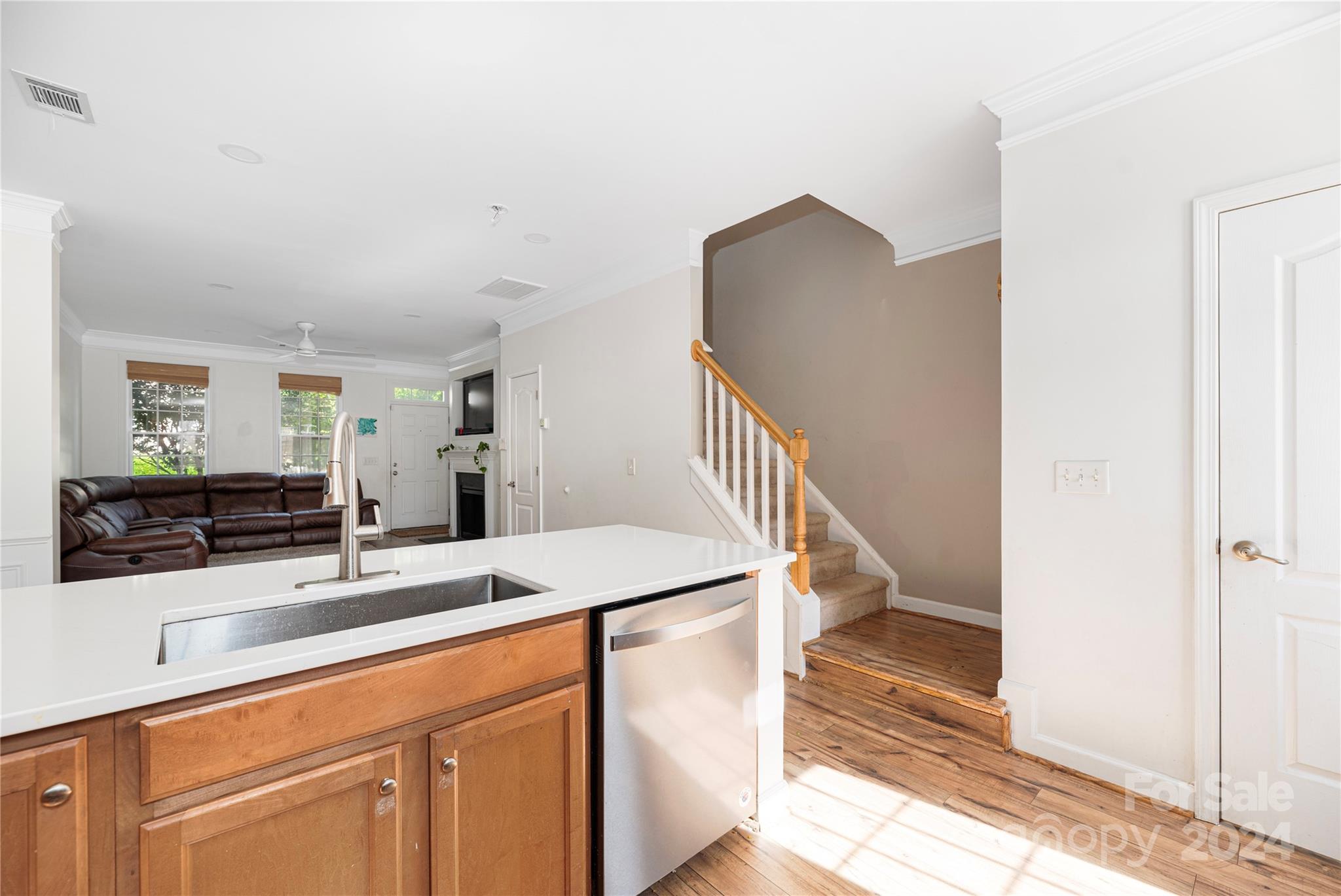 1083 Writers Way