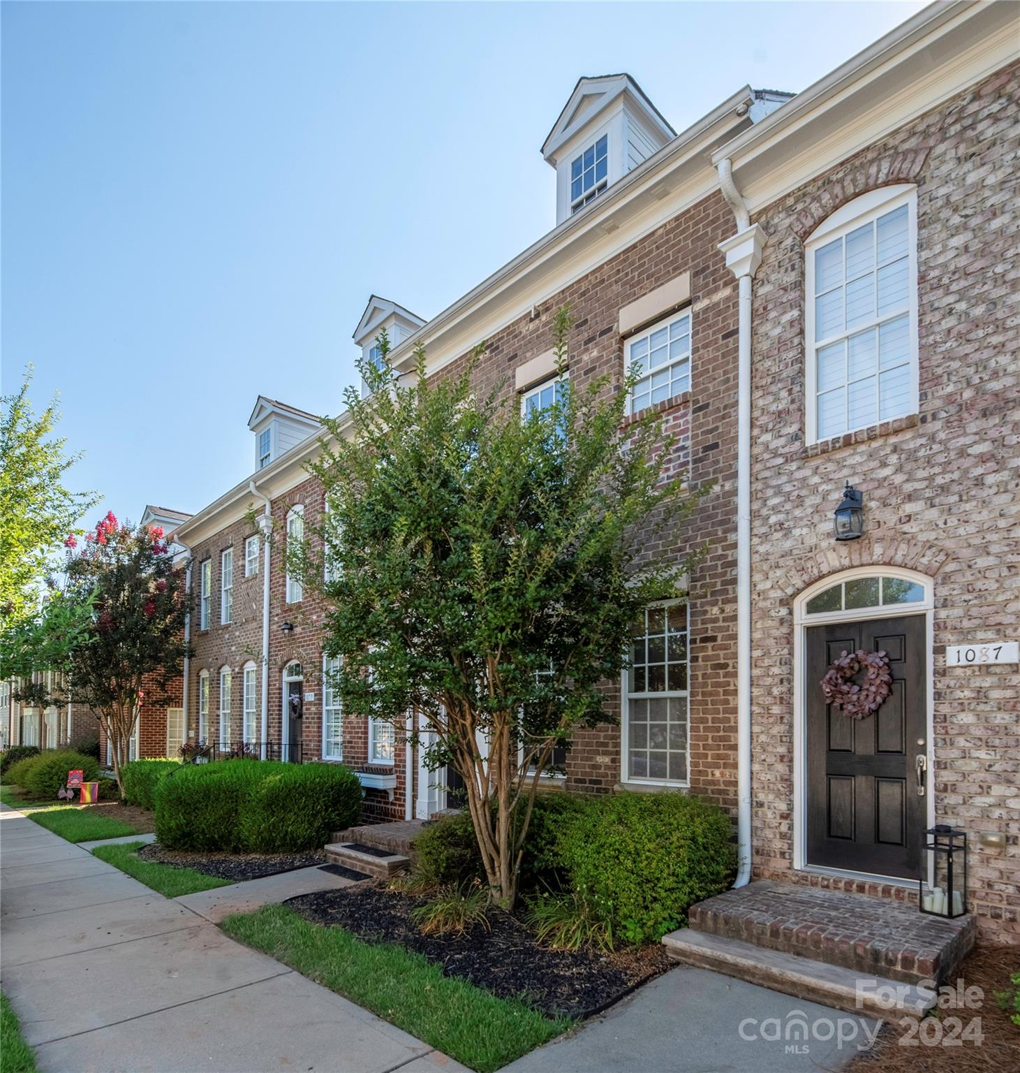 1083 Writers Way