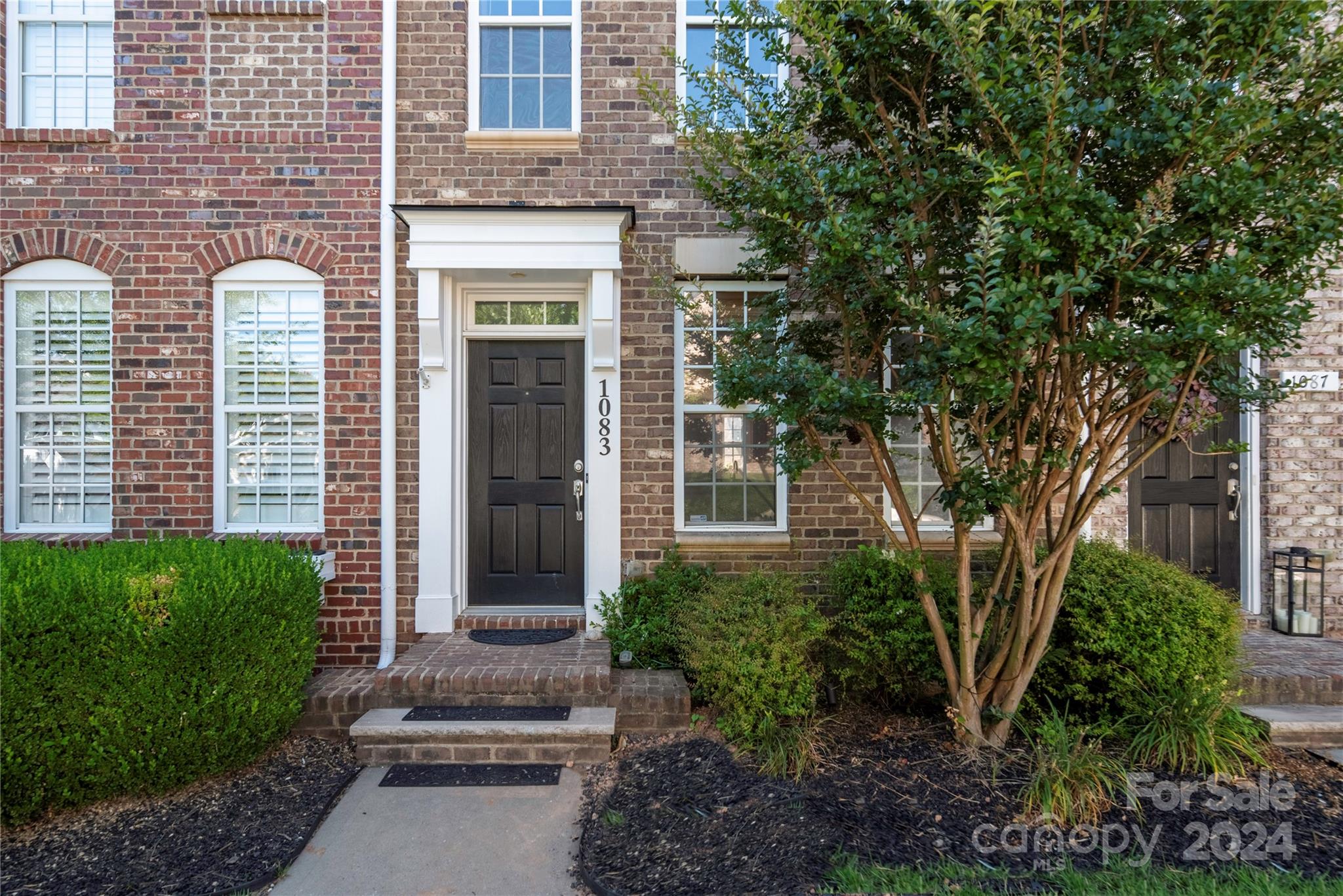 1083 Writers Way
