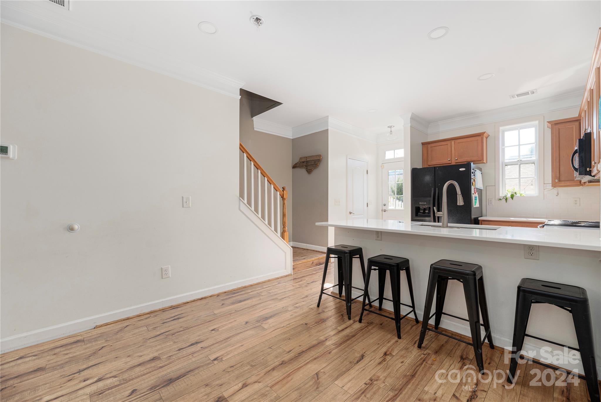 1083 Writers Way