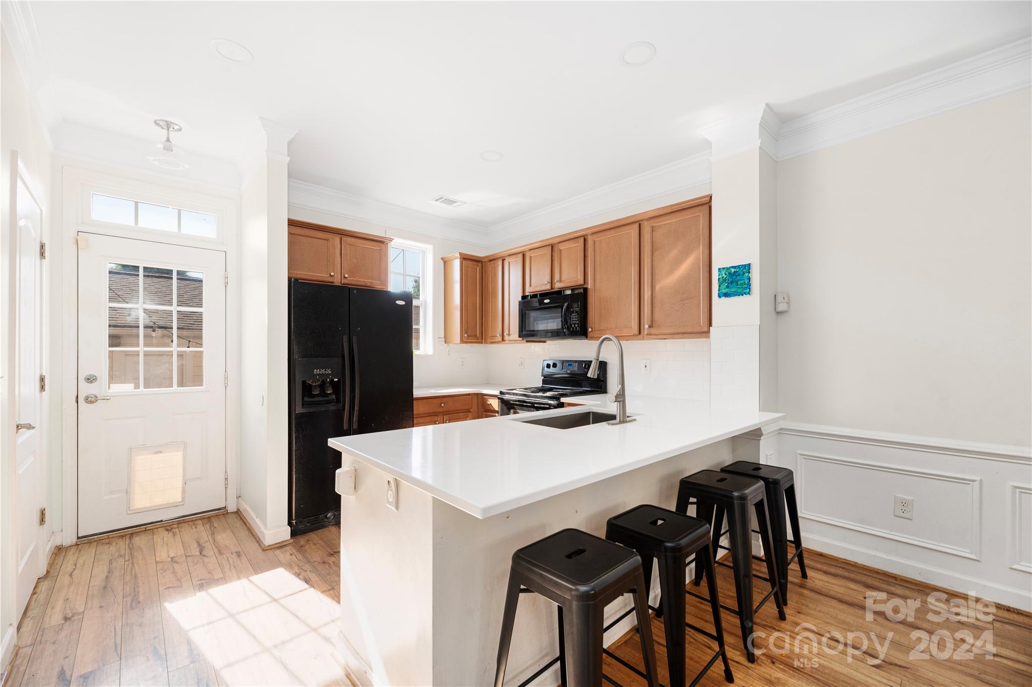 1083 Writers Way