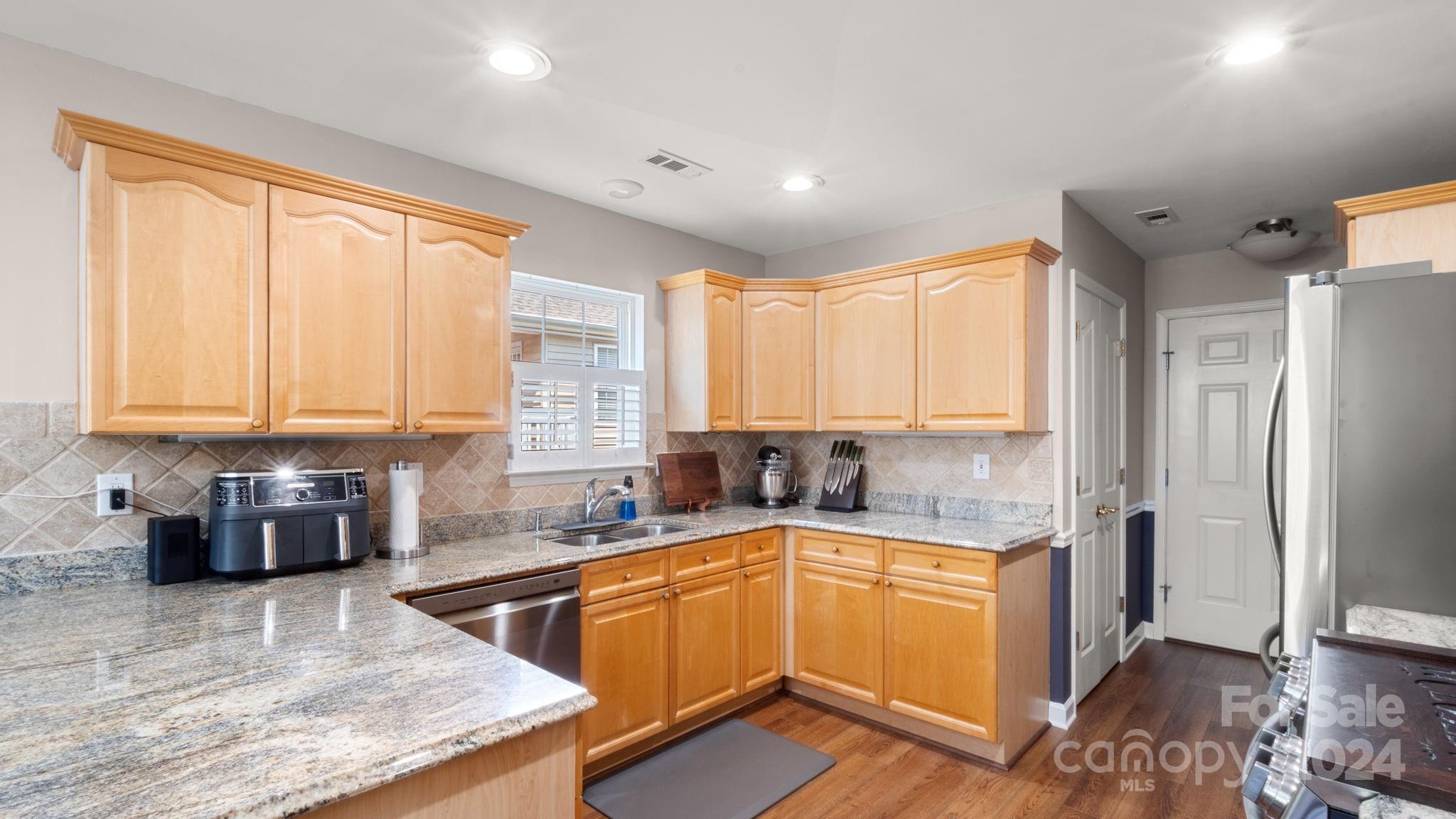 136 Oak Village Parkway