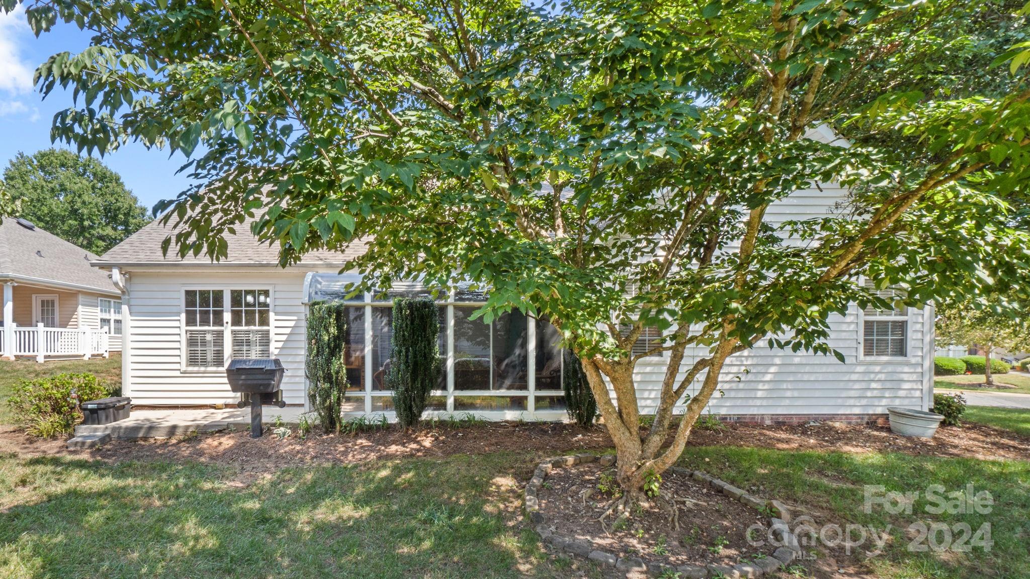 136 Oak Village Parkway