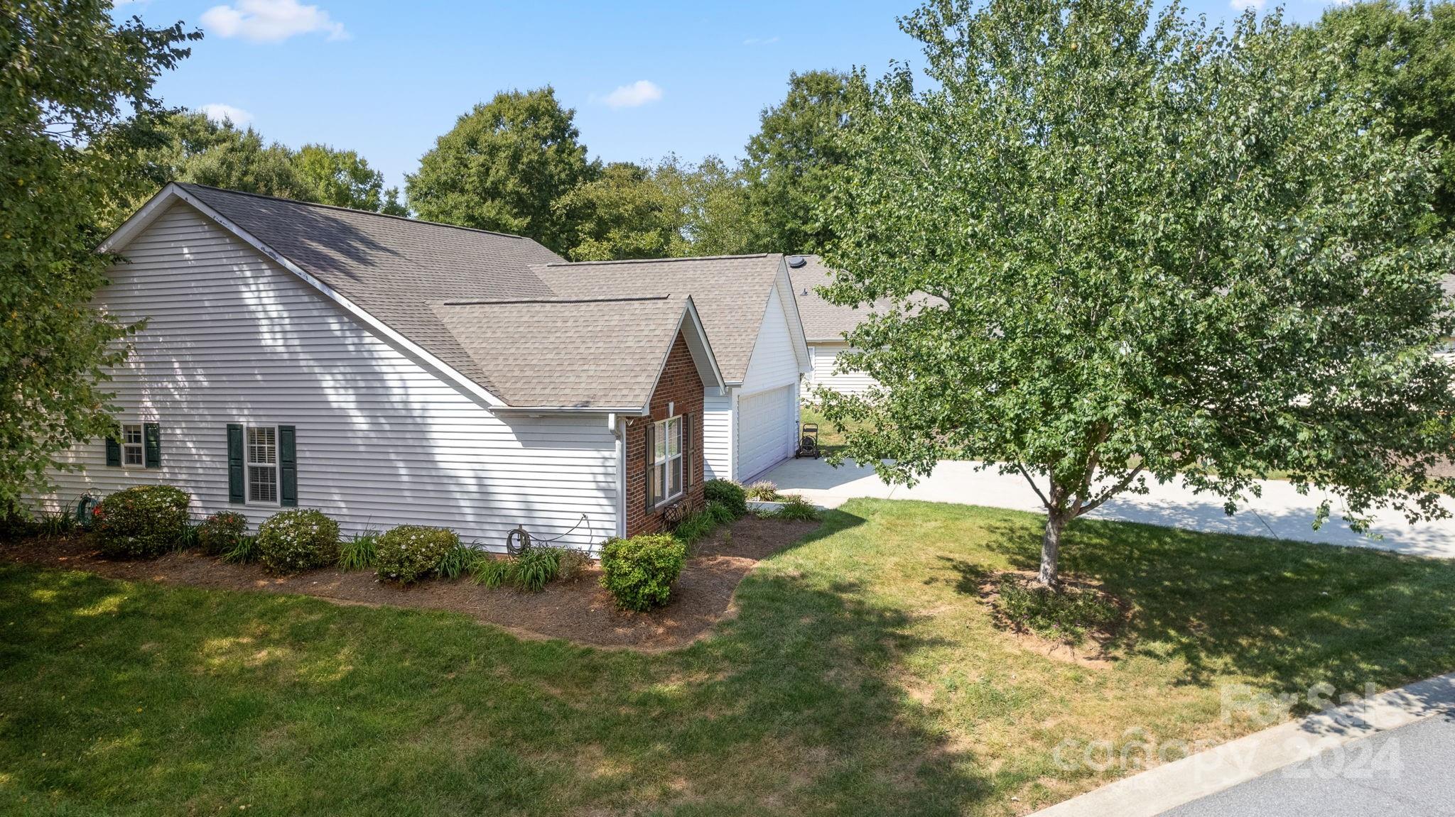 136 Oak Village Parkway