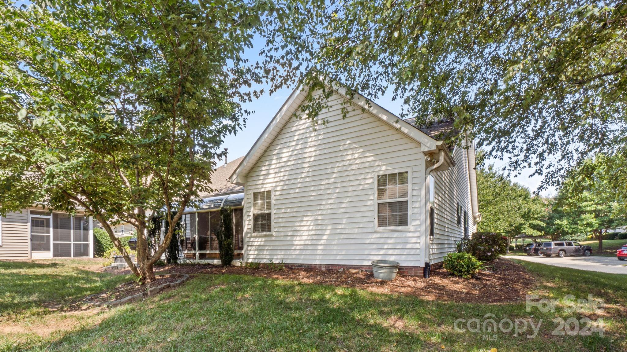 136 Oak Village Parkway