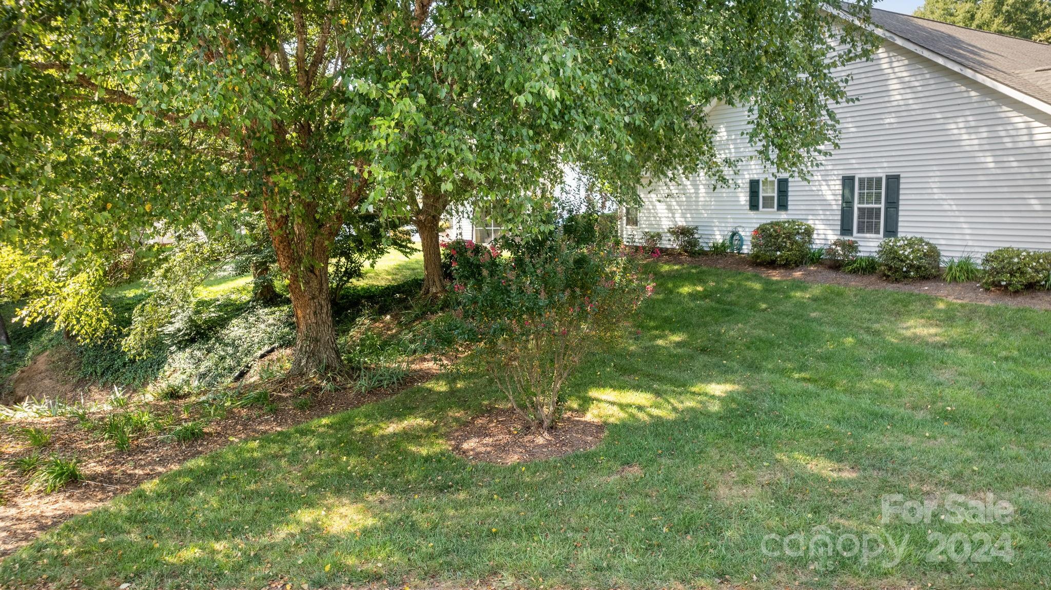 136 Oak Village Parkway