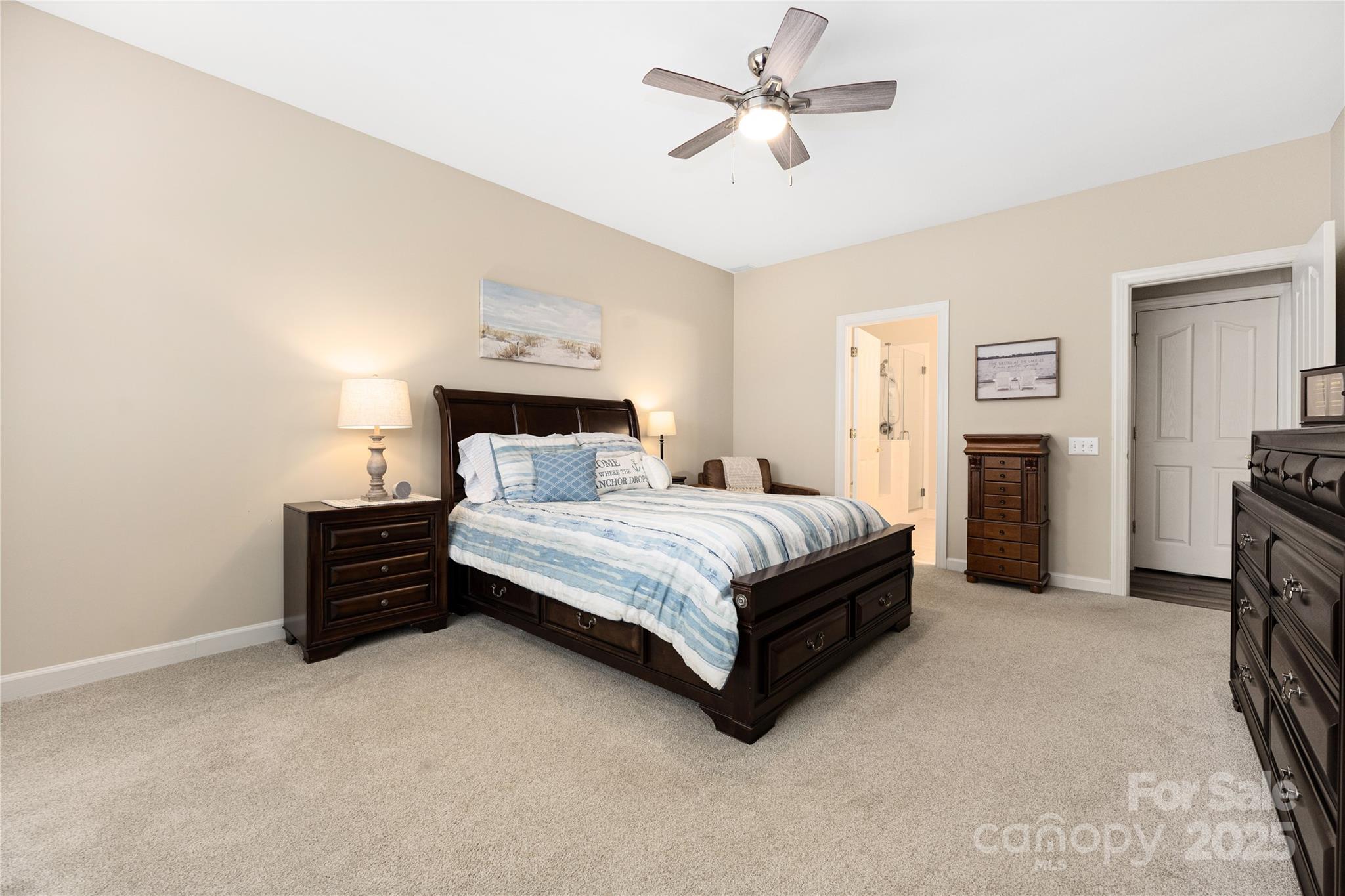 8851 Glenside Street