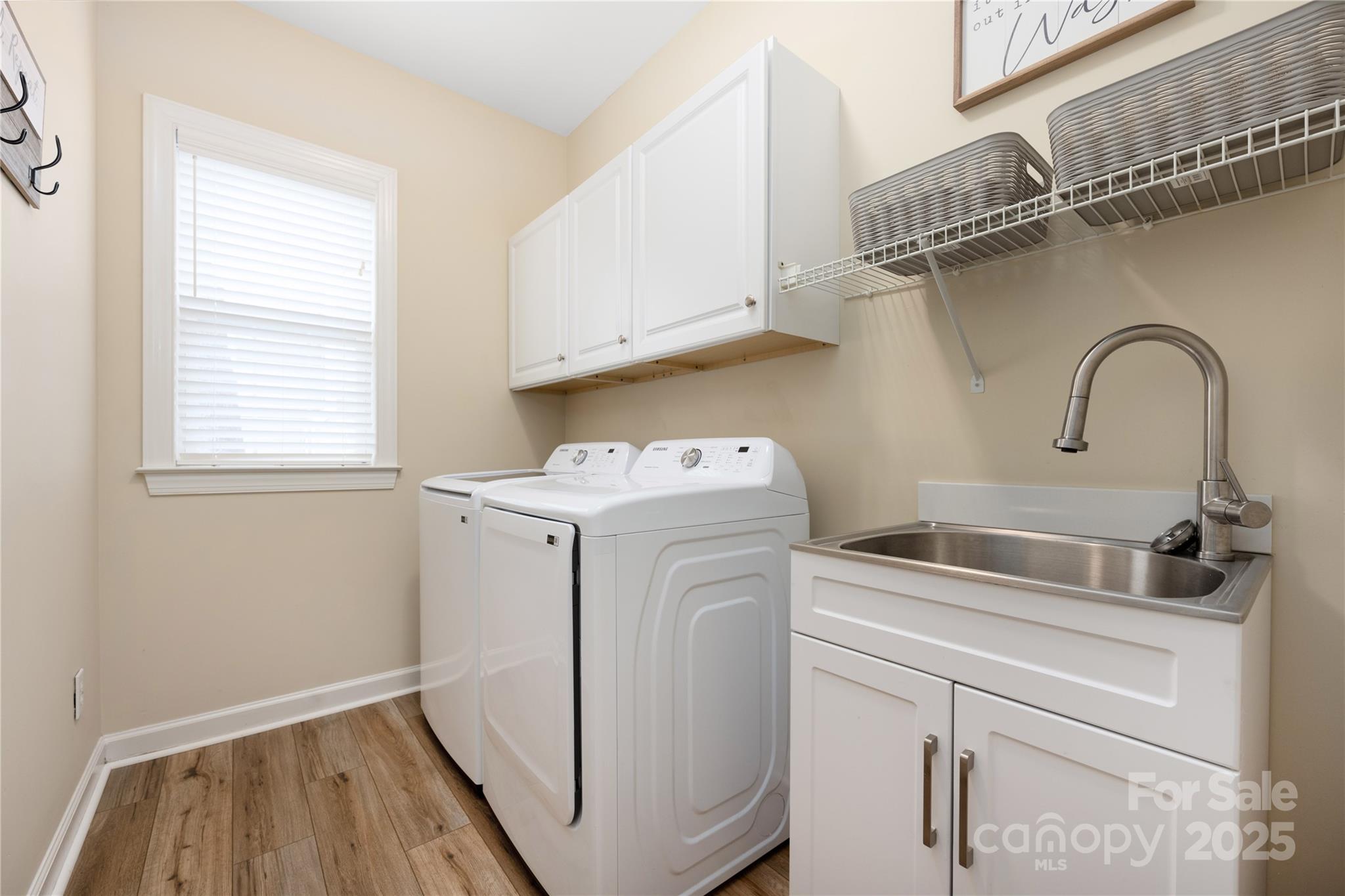 8851 Glenside Street