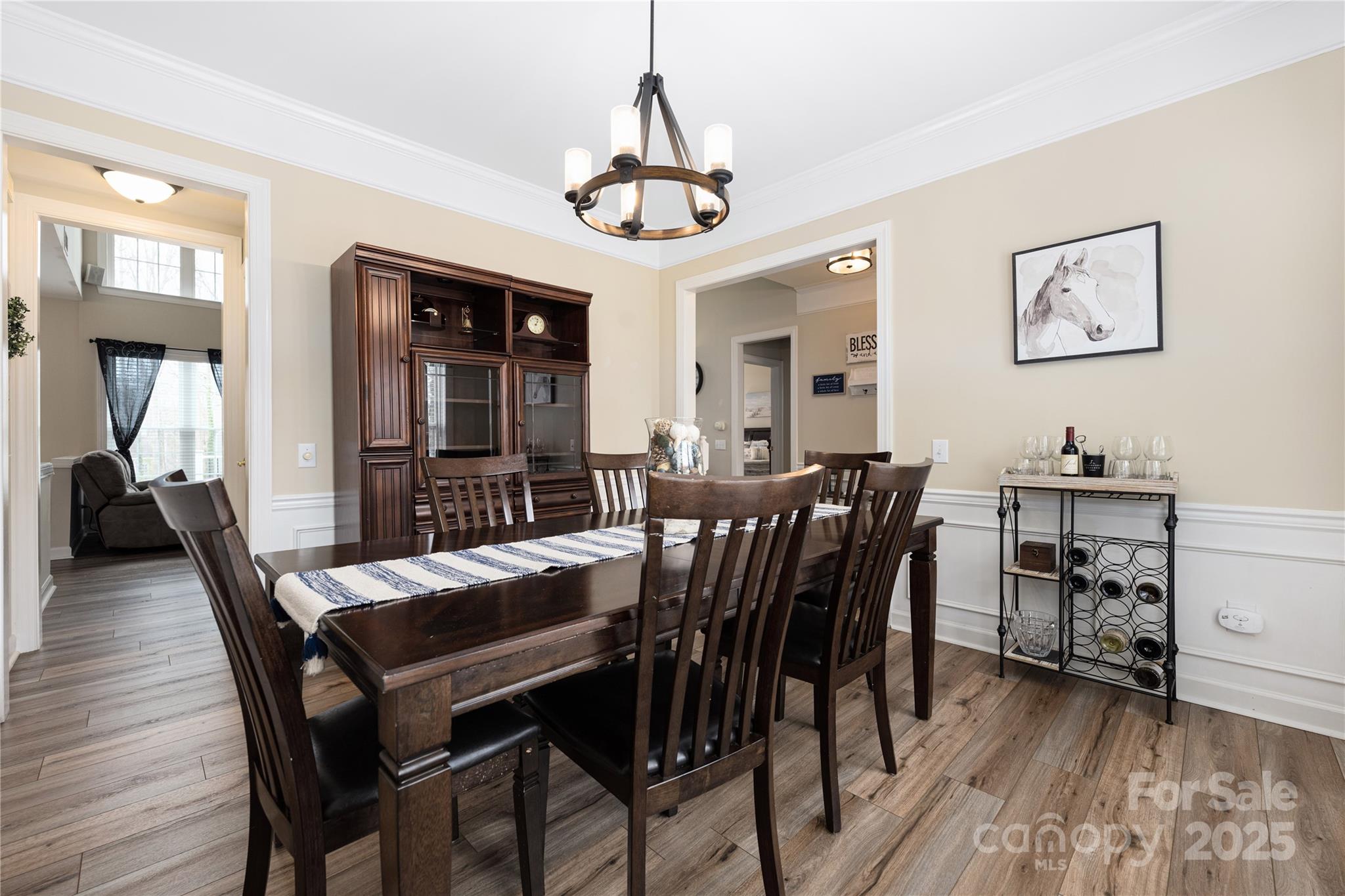 8851 Glenside Street