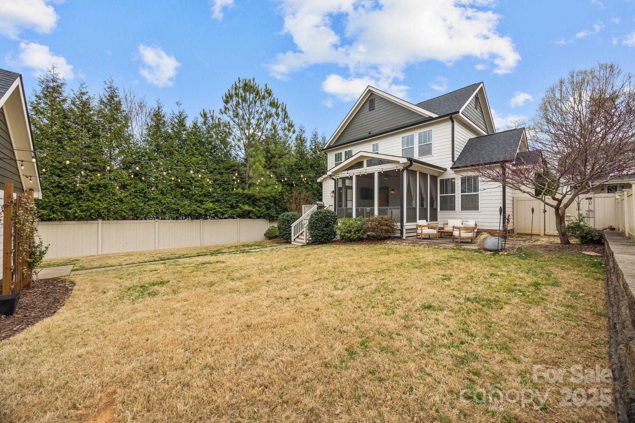 10011 Roosevelt Drive